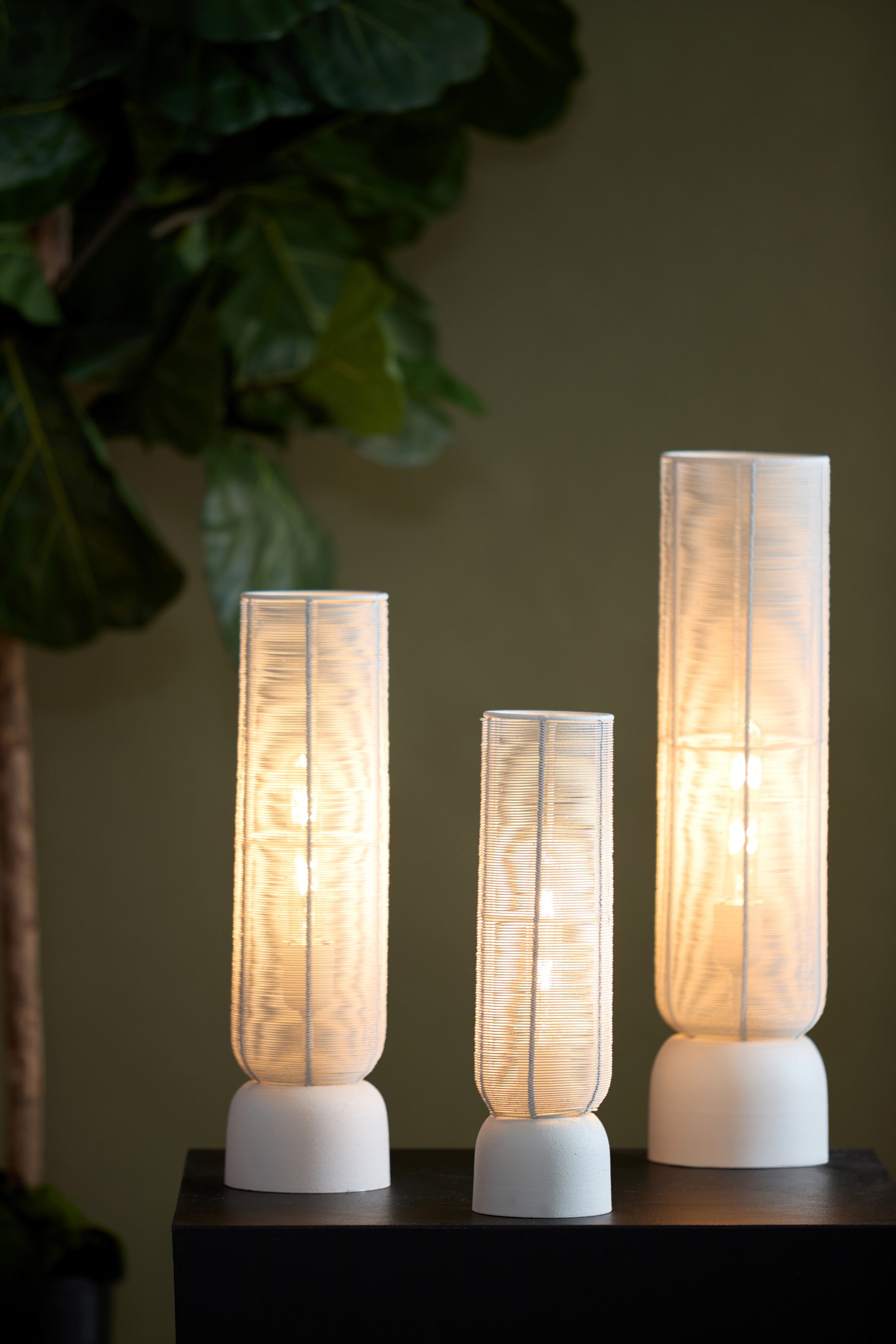 Lezuza Cream Metal Table Lamp 39.5cm