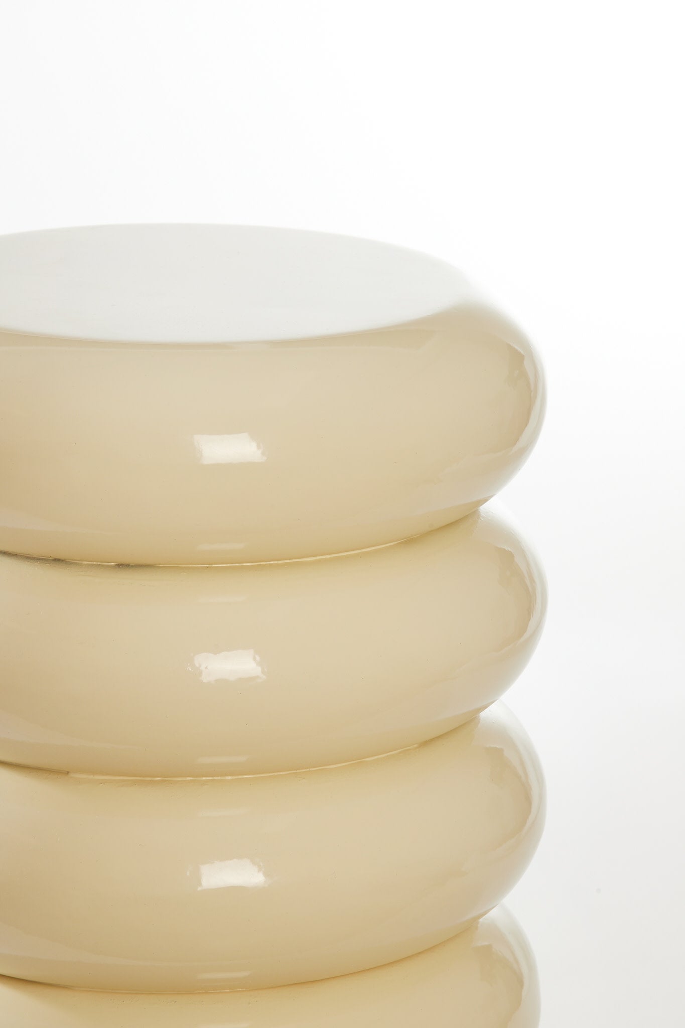 Mirogi Cream Metal Round Side Table