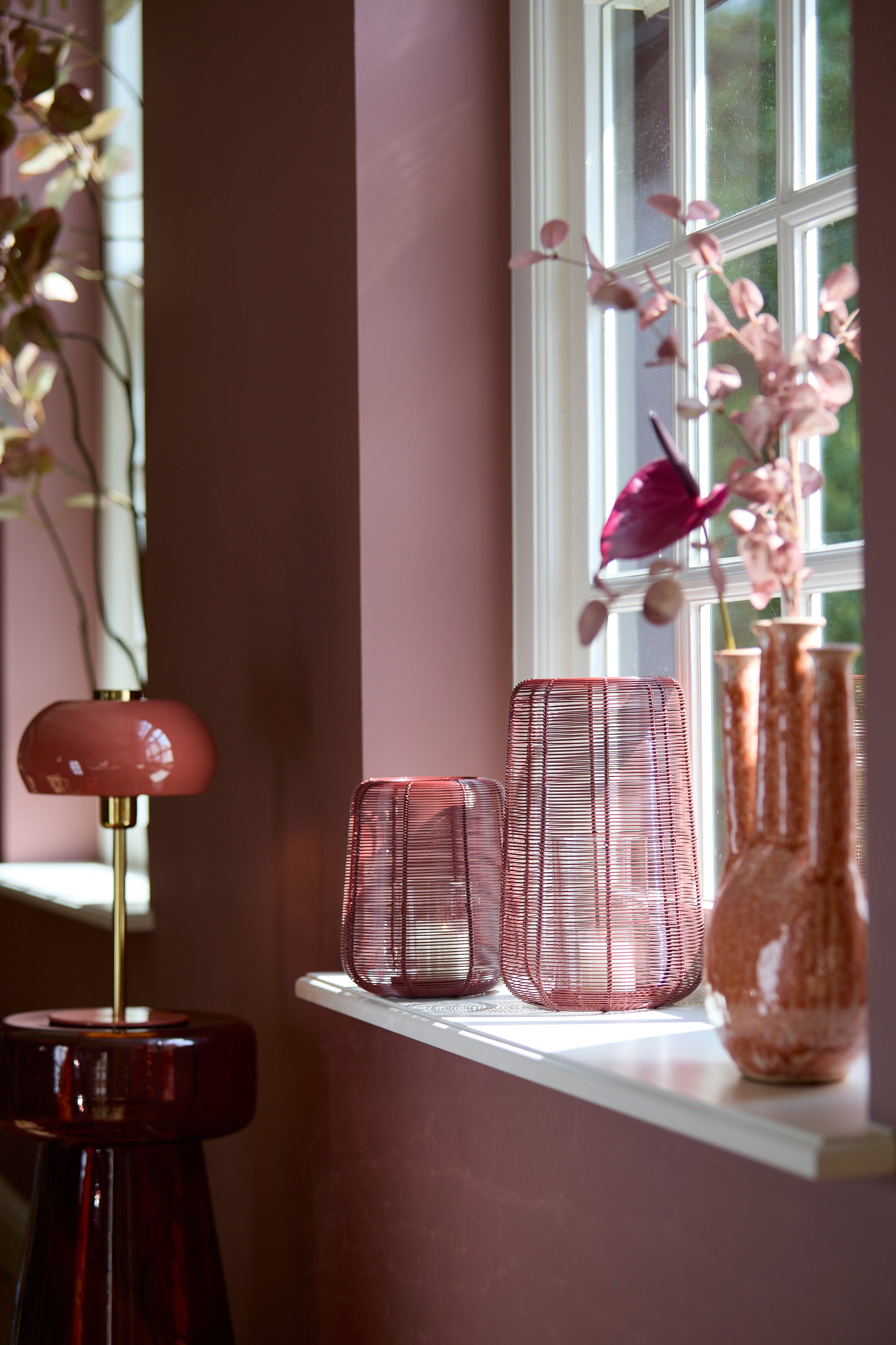Surin Gloss Coral & Gold Metal Table Lamp