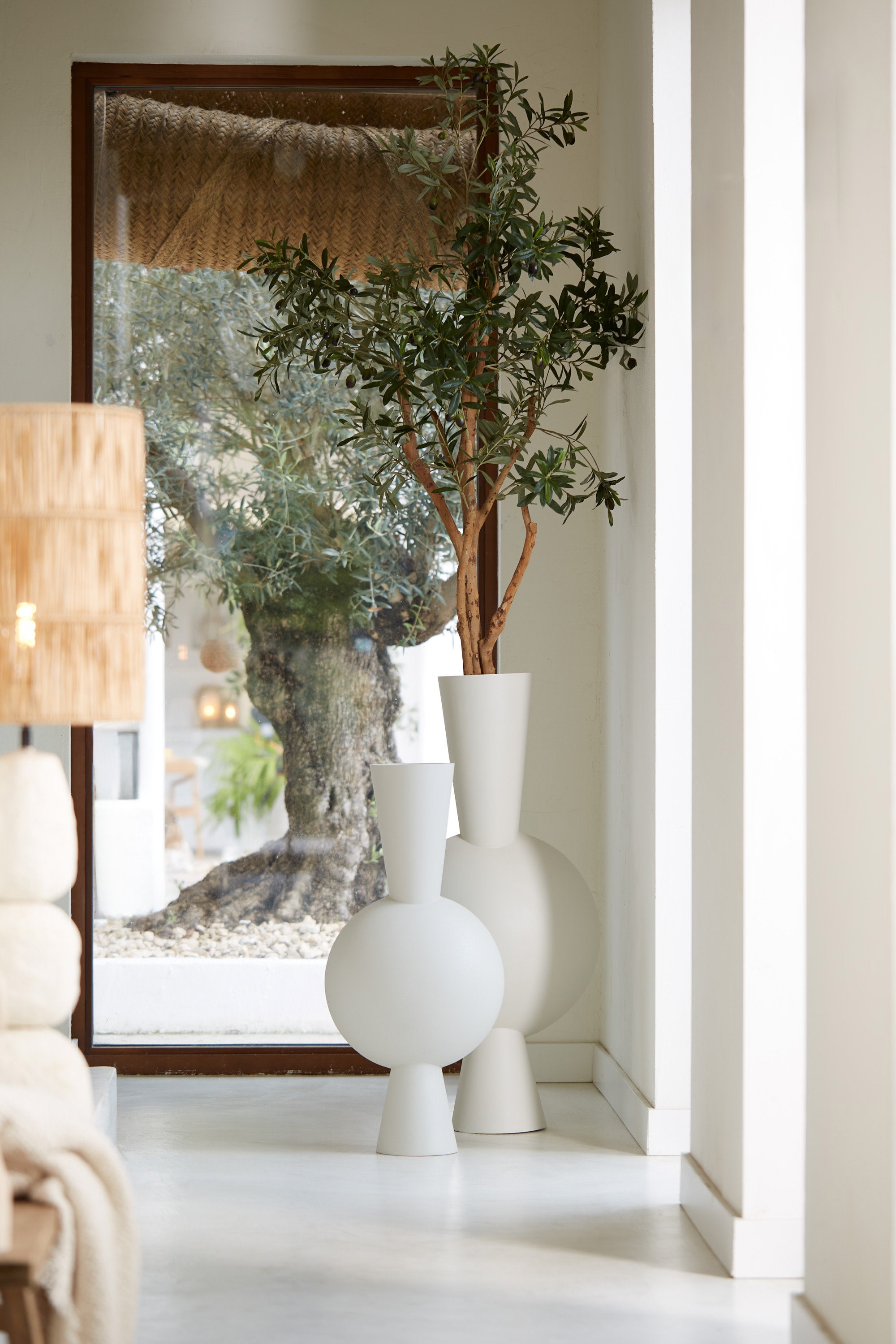 Kavandu Cream Metal Vase 100cm