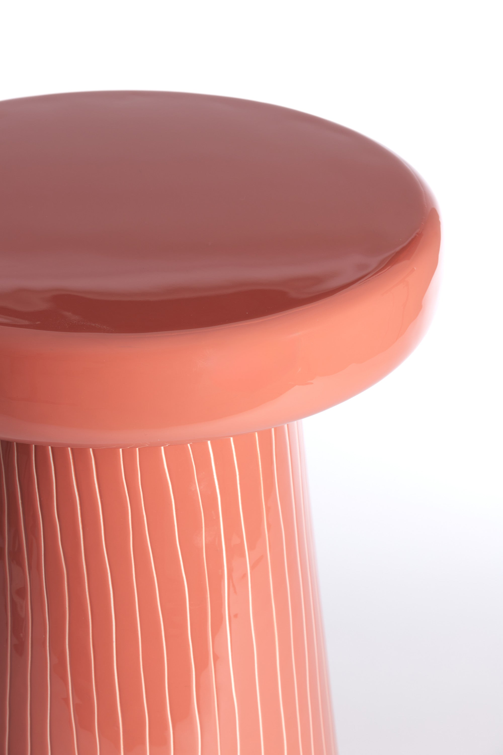 Nunoa Coral Metal Round Side Table 51cm