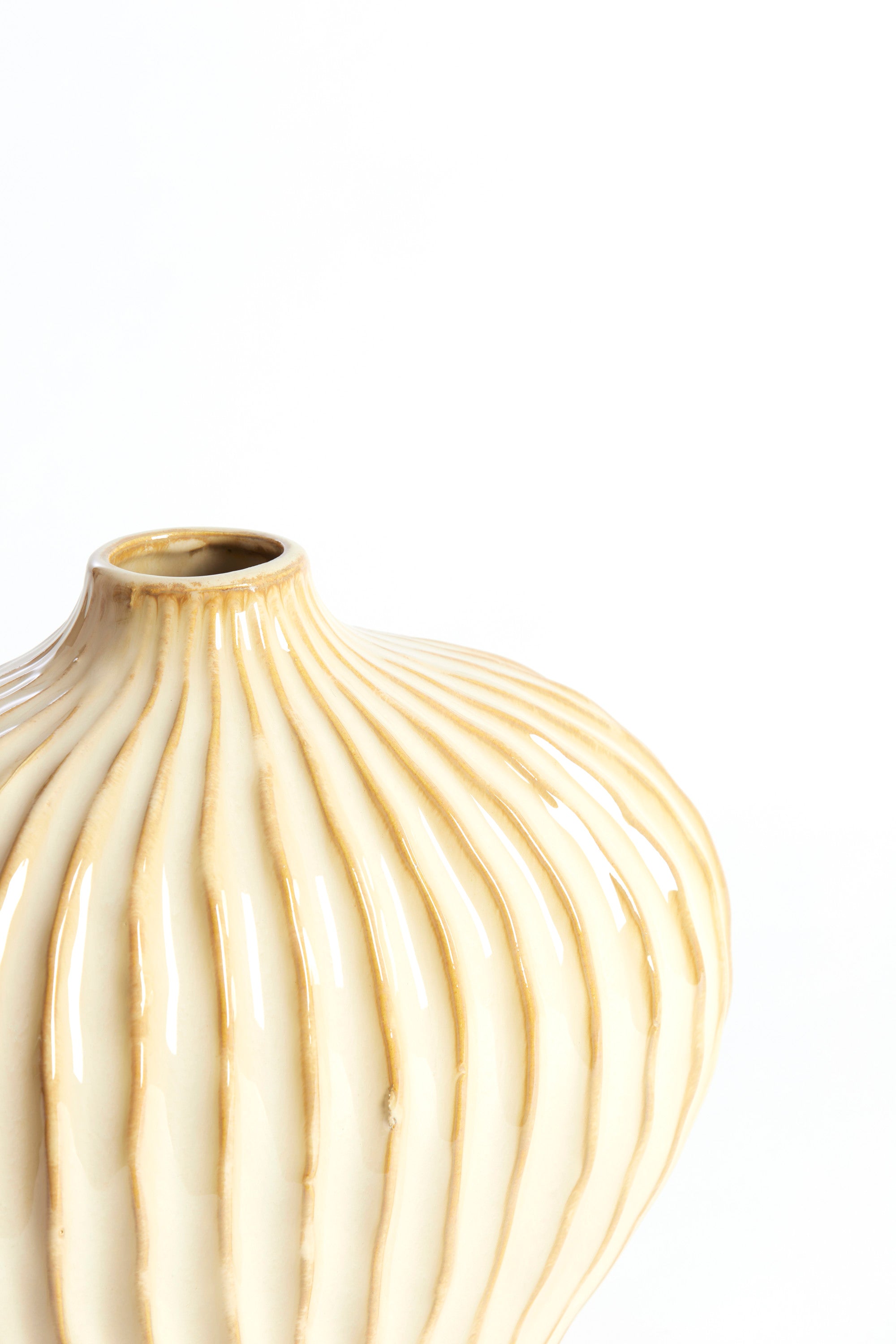 Lorito Sand/Beige Ribbed Ceramic Vase 25cm