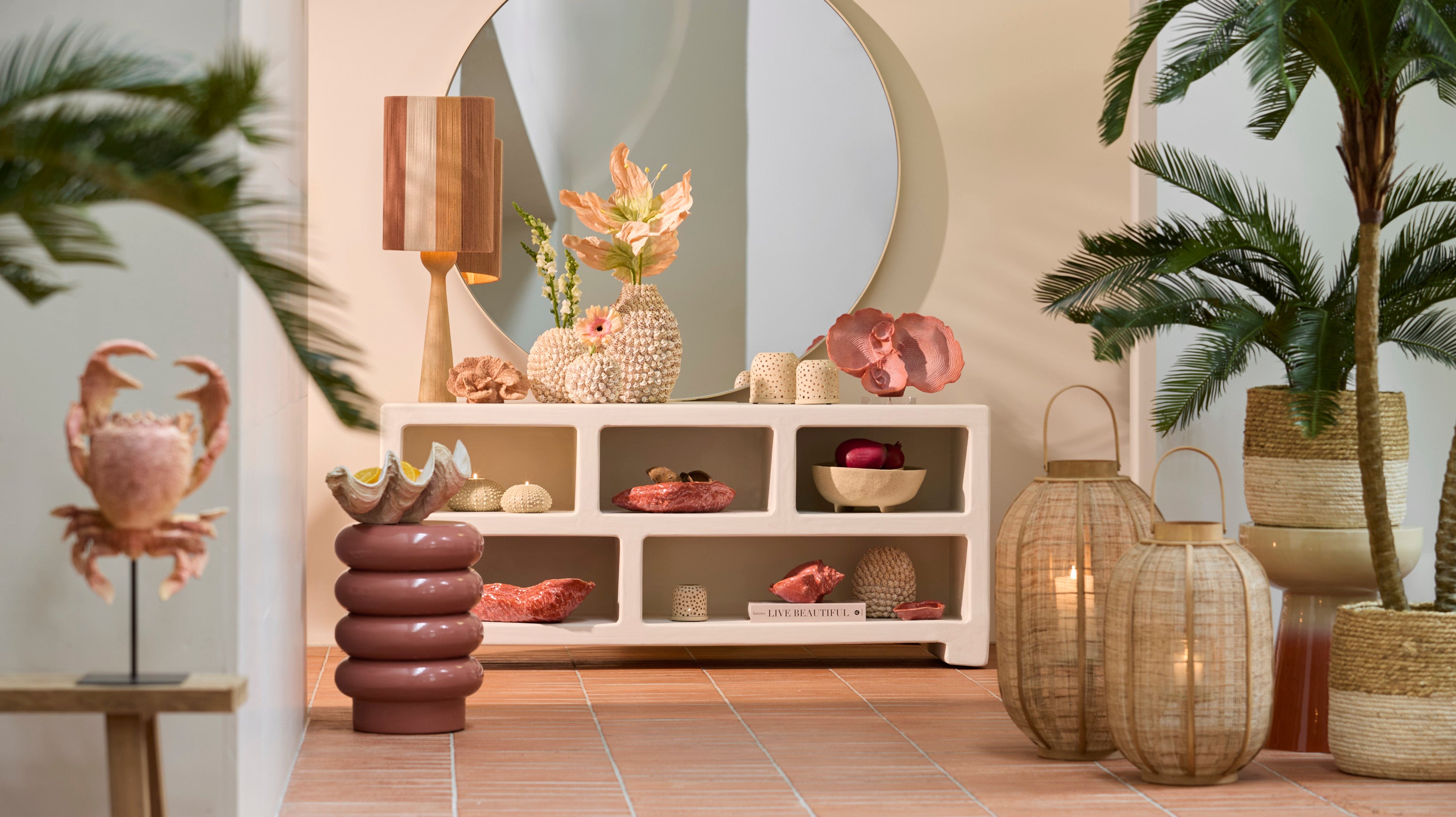 Mirogi Coral Ribbed Metal Round Side Table