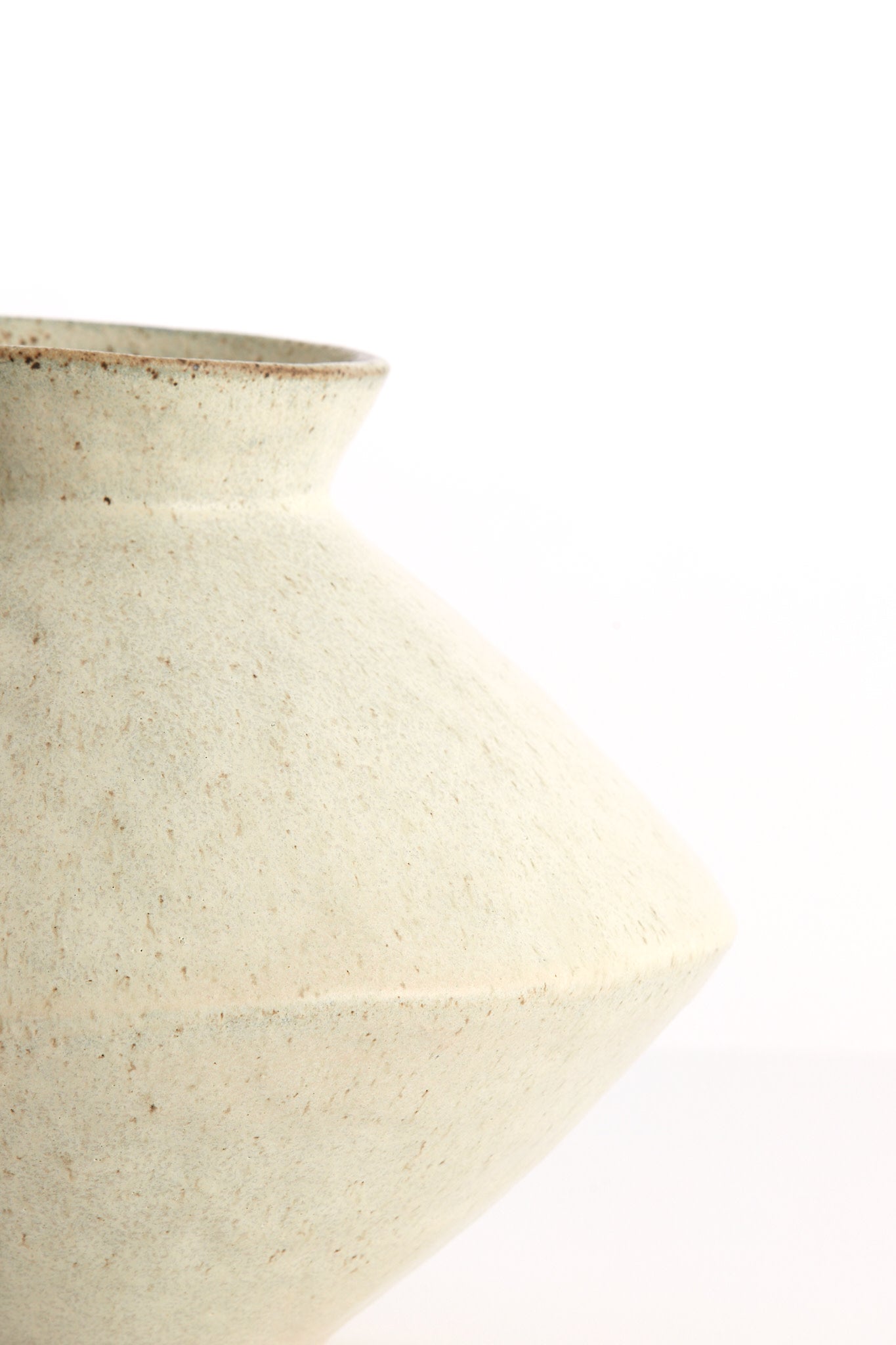 Beato Matt Cream/Sand Ceramic Vase 23cm