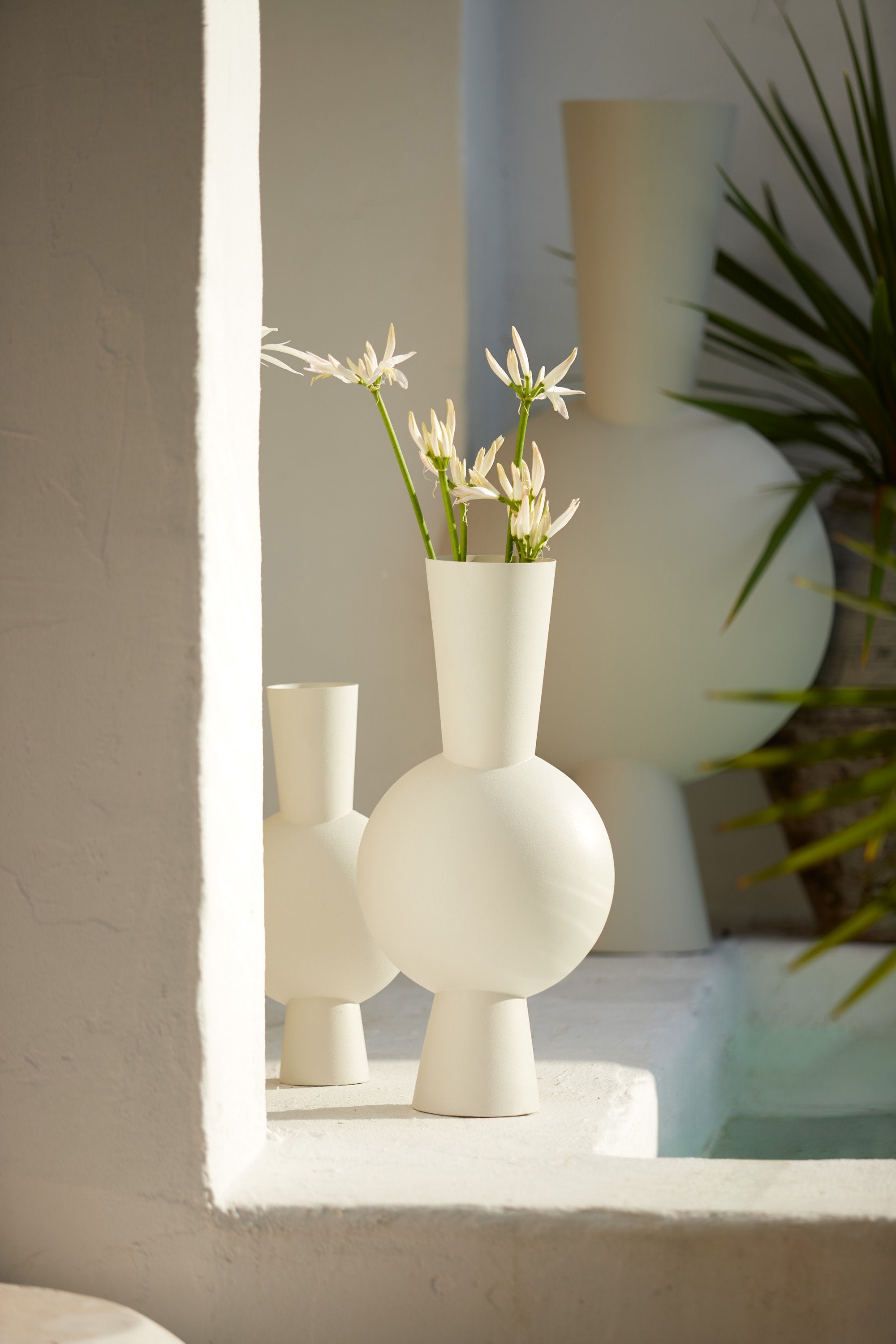 Kavandu Cream Metal Vase 40cm