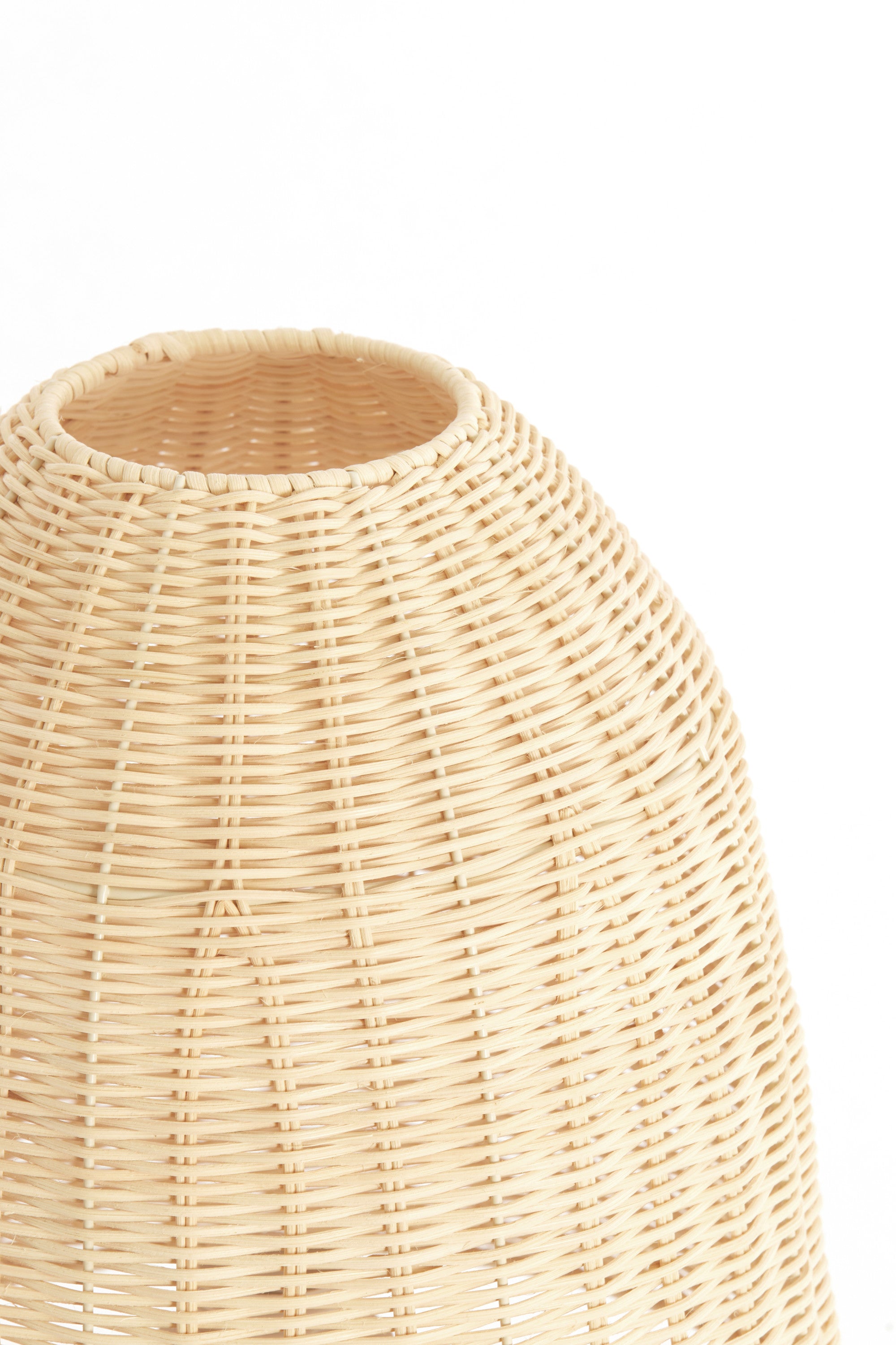 Mandor Natural Rattan Table Lamp