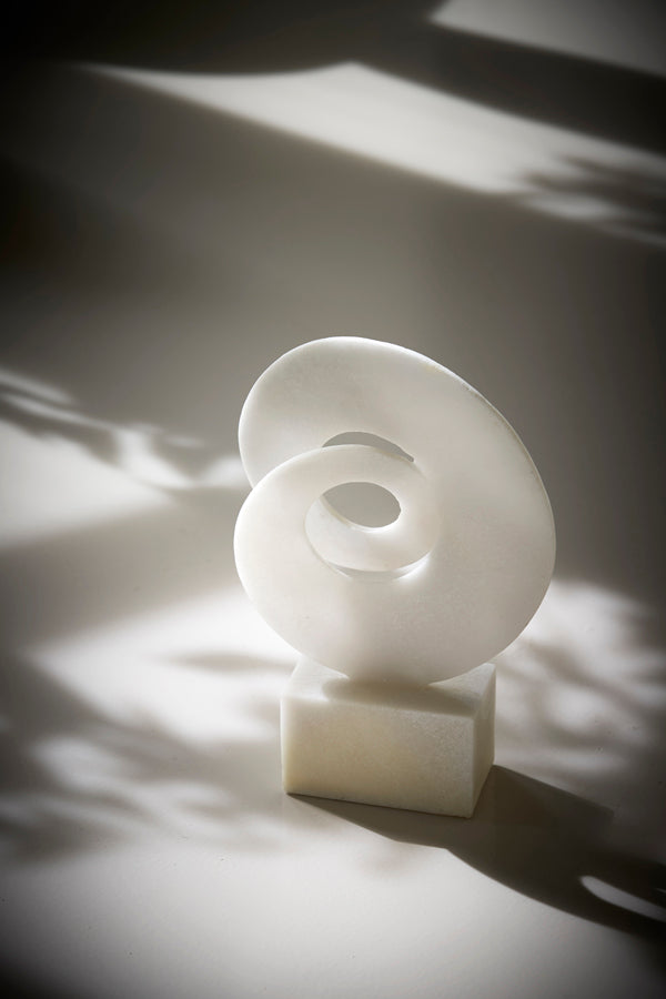 Noxen Cream Ornament