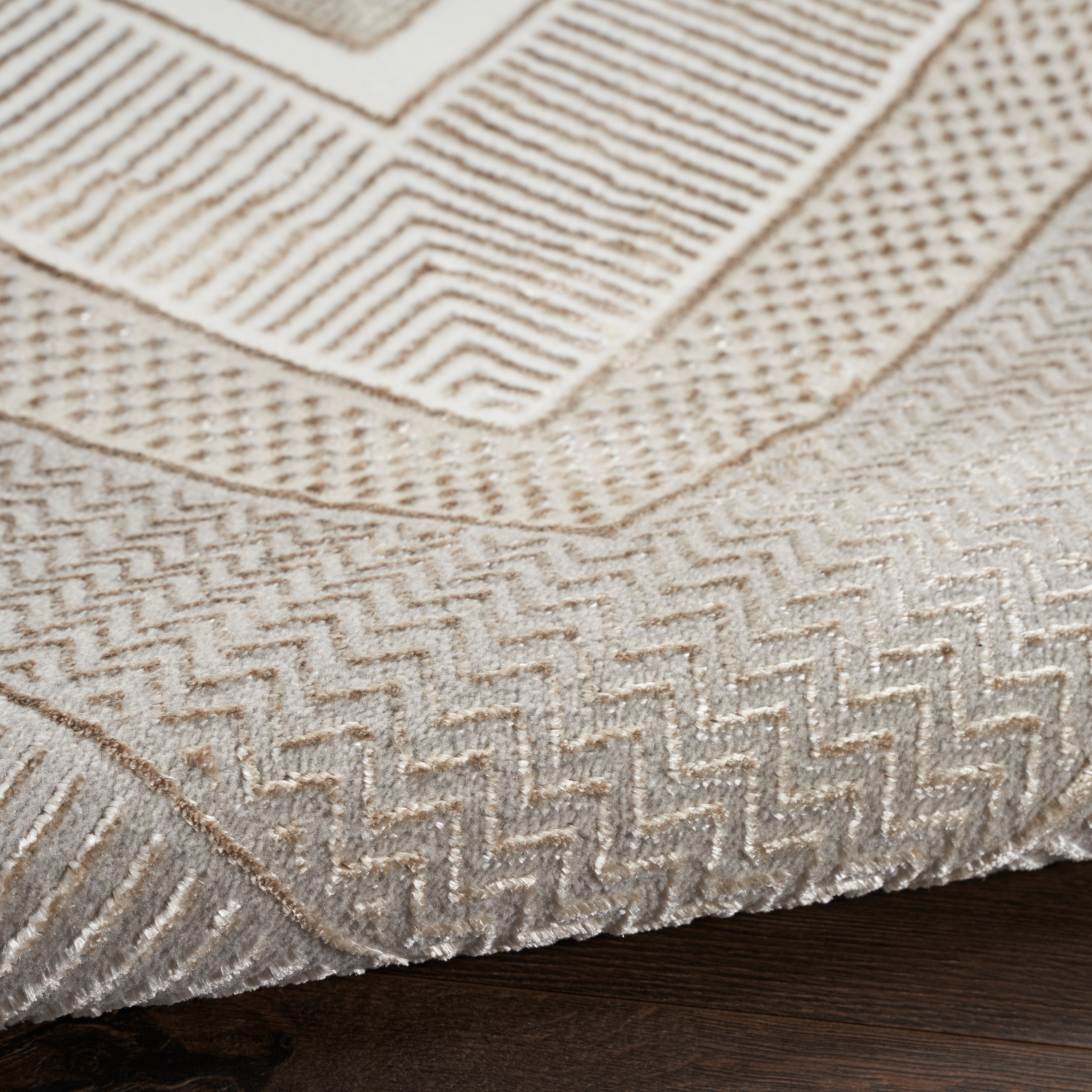 Nourison Glitz GLZ07 Ivory Large Rectangle Rug