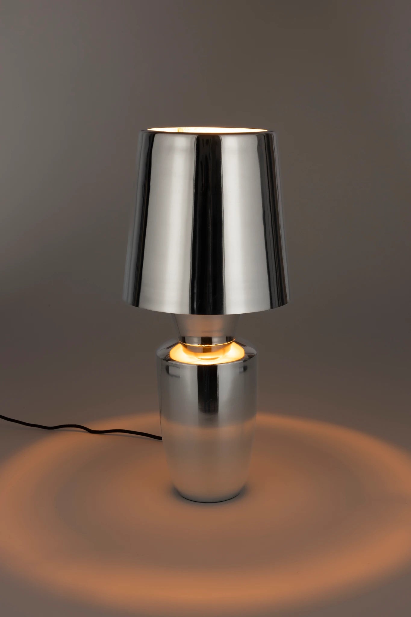 Zuiver Classy Shiny Silver Iron Table Lamp