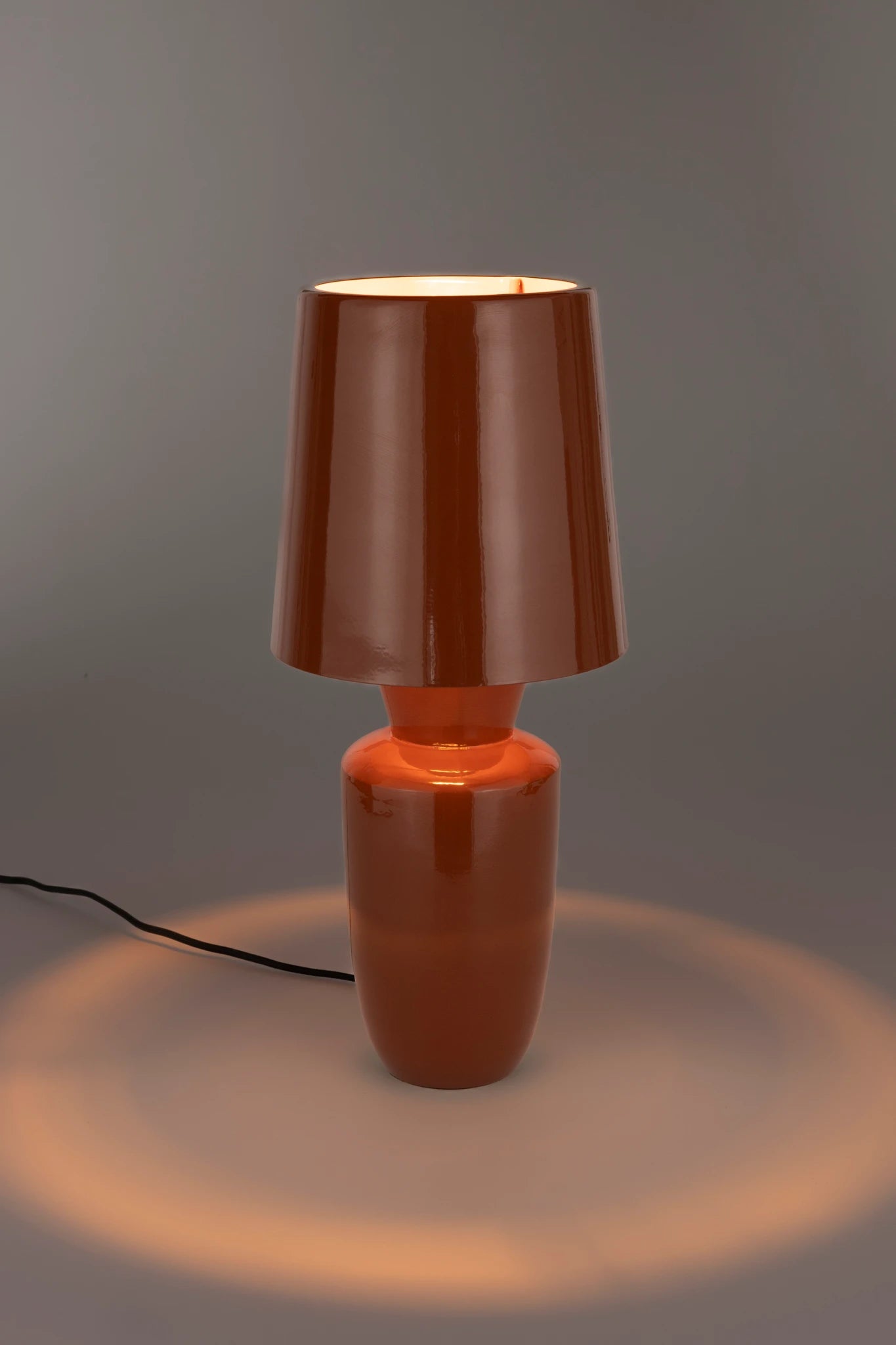 Zuiver Classy Terra Red Iron Table Lamp
