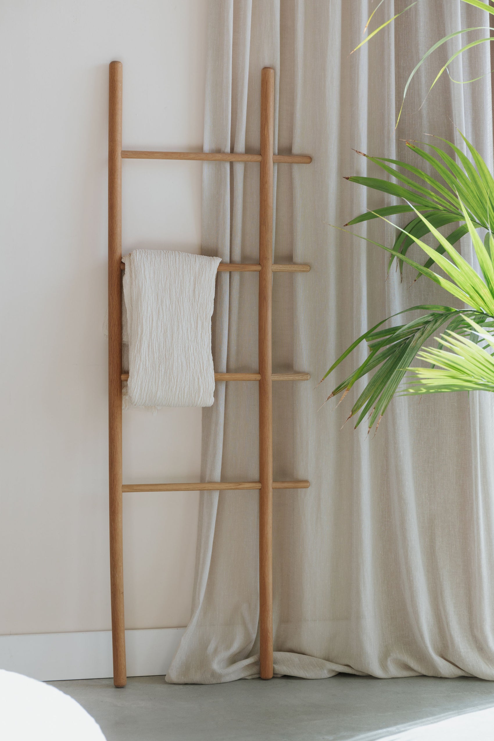Jhon Natural Oak Wood Ladder - CLEARANCE