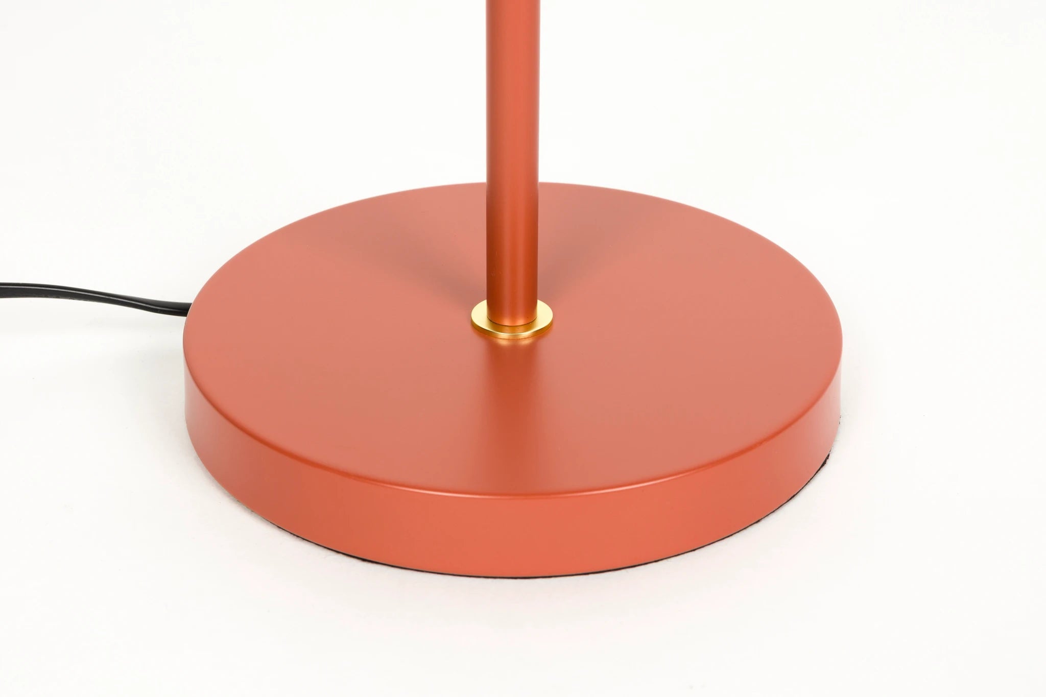 Aero Red Iron Table Lamp