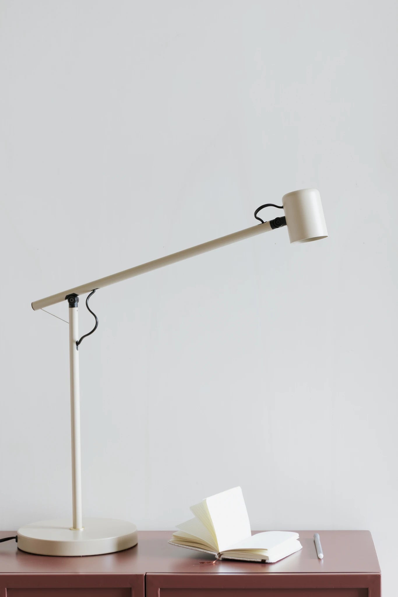 Aero Beige Iron Table Lamp