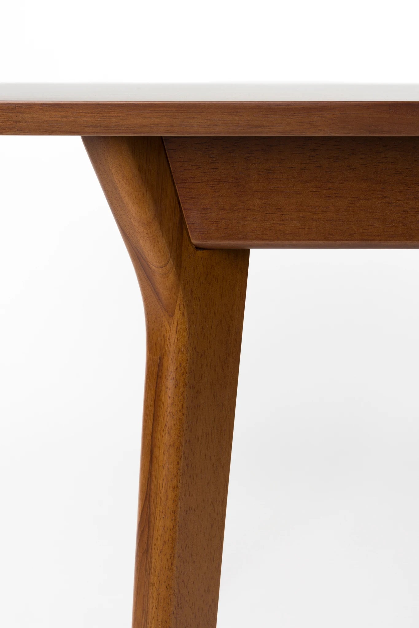 Zuiver Ellen Walnut Brown Wood Dining Table