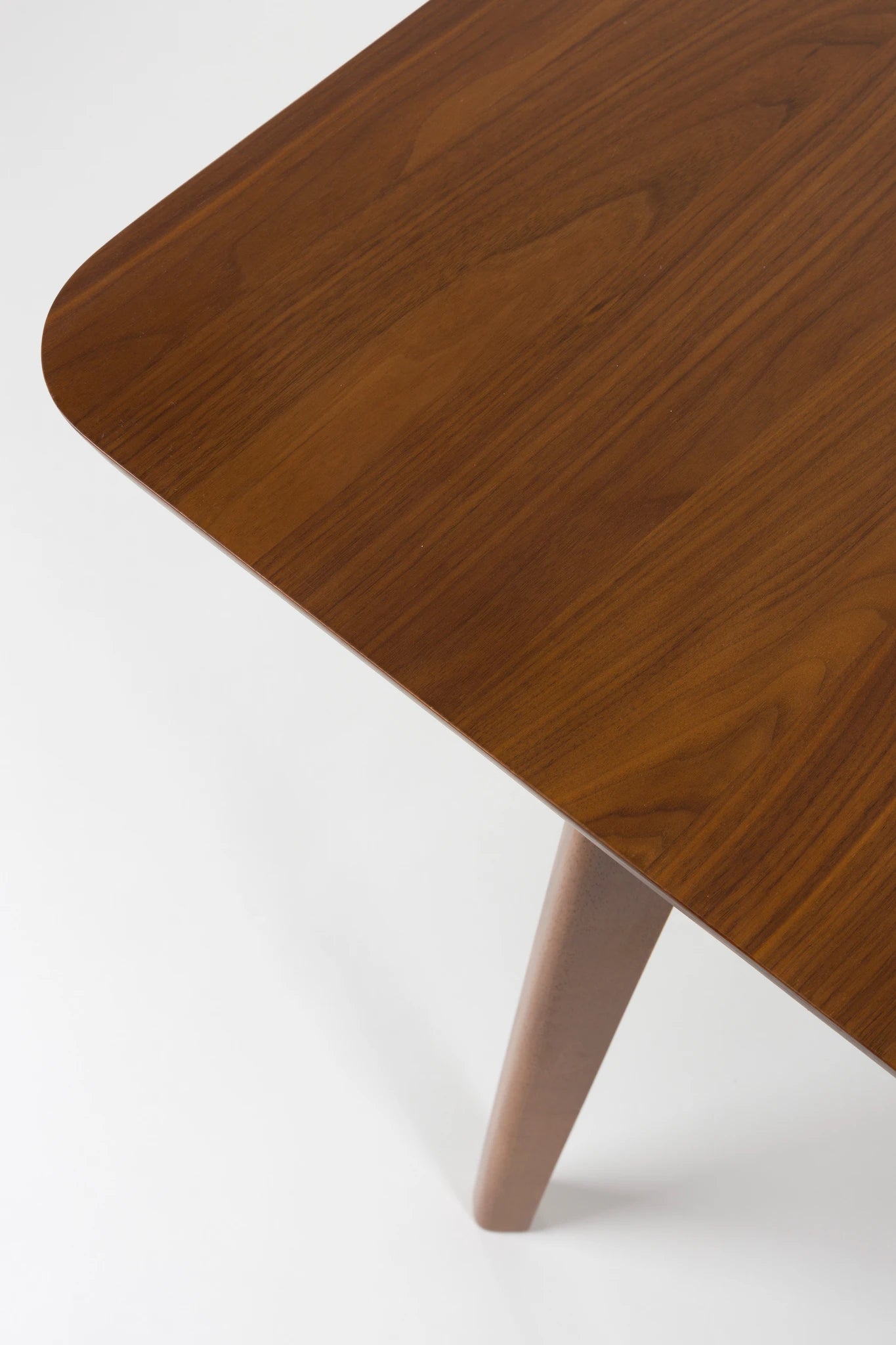 Zuiver Ellen Walnut Brown Wood Dining Table