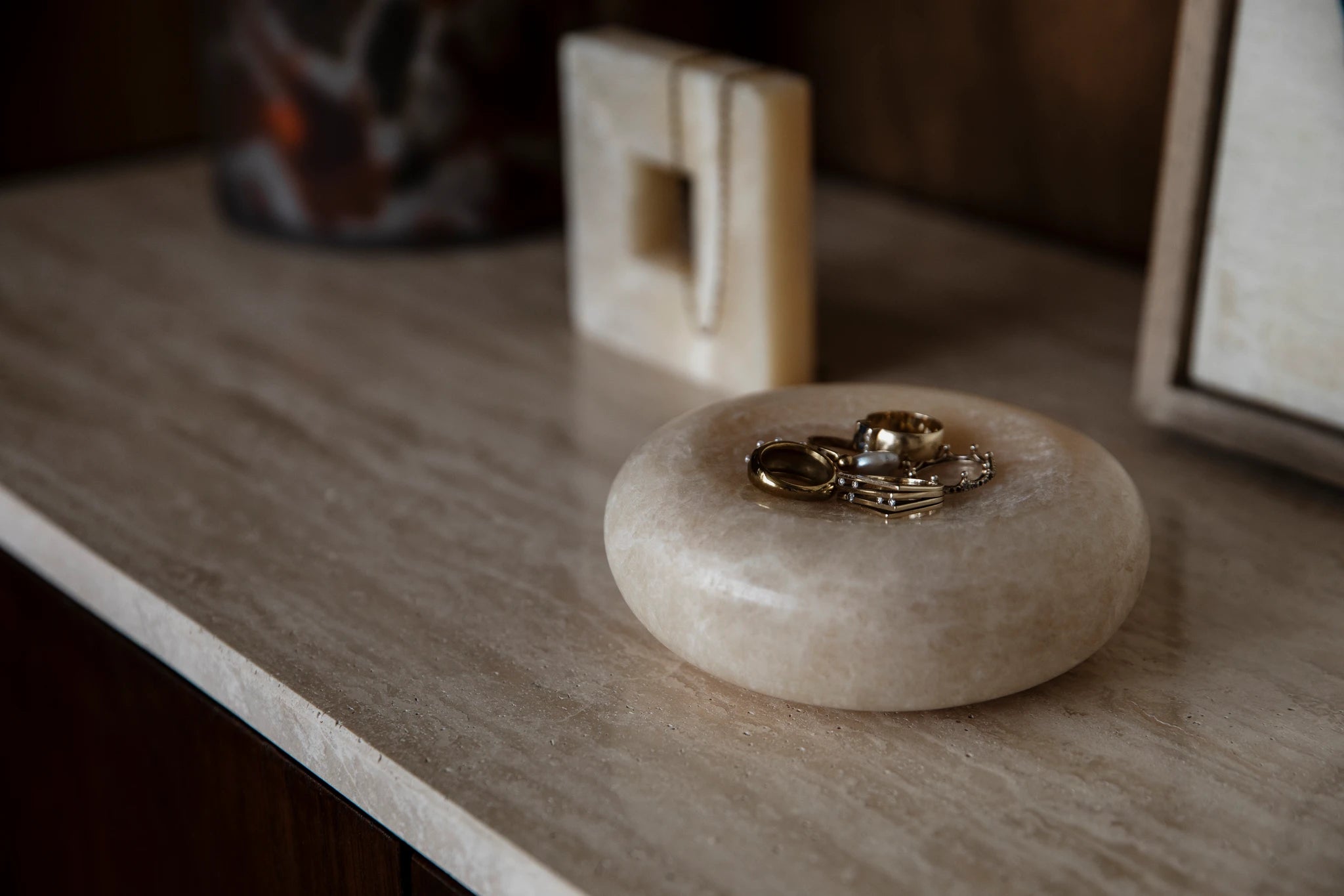 Dutchbone Onno Onyx Round Tray
