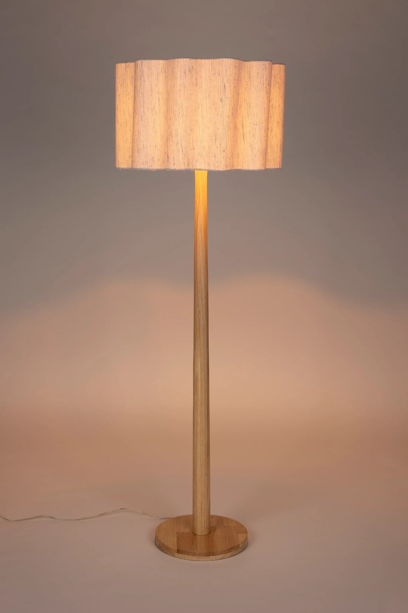 Dutchbone Scallop Gold Iron Floor Lamp