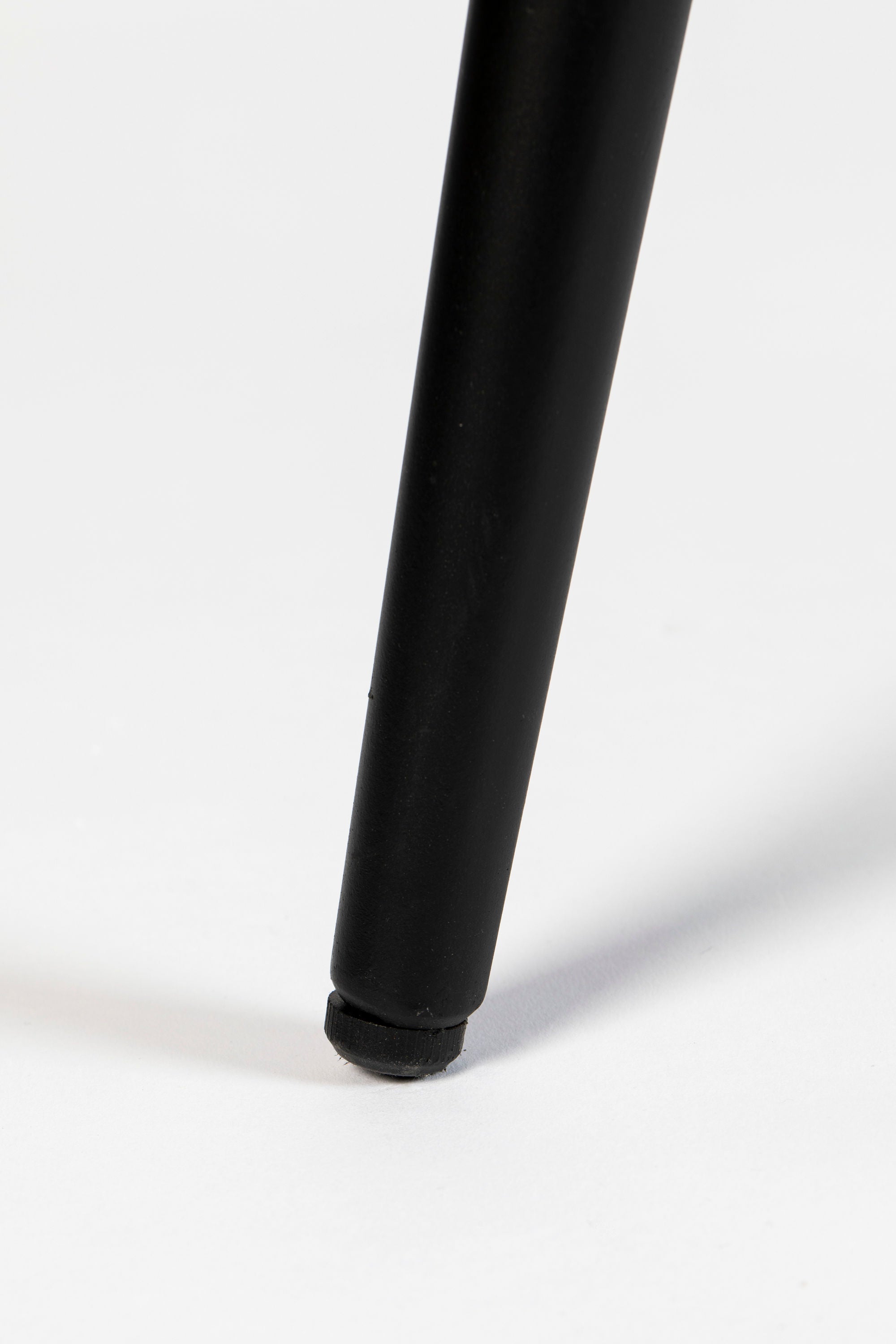 Mo Black Teak Wood Round Dining Table