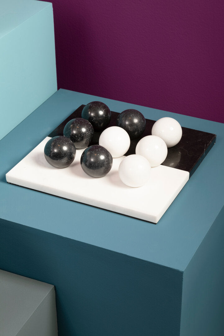 Eleri Black & White Tic Tac Toe Marble Game