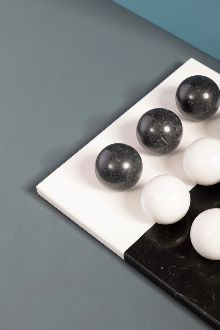 Eleri Black & White Tic Tac Toe Marble Game