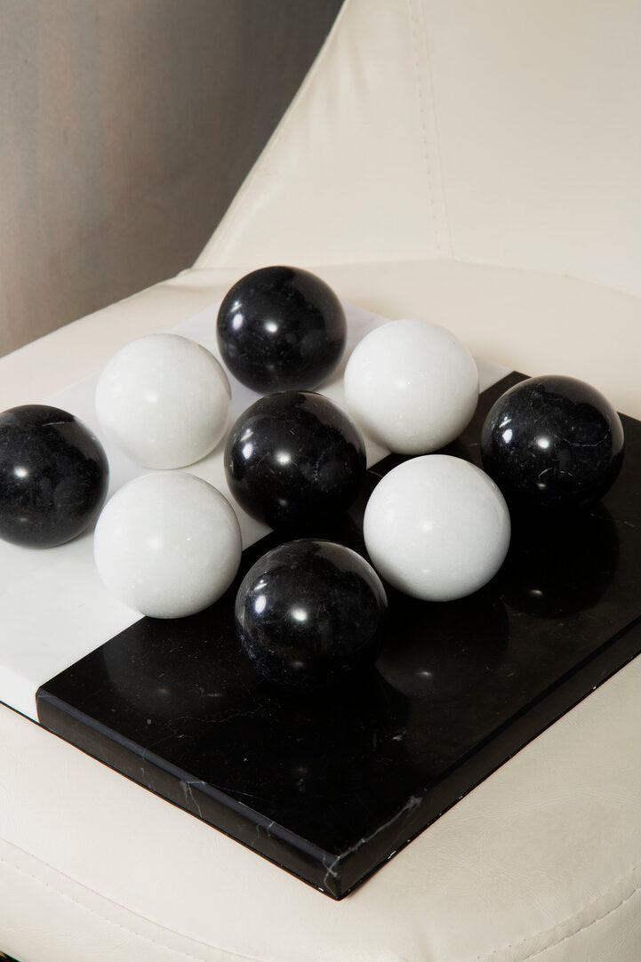 Eleri Black & White Tic Tac Toe Marble Game