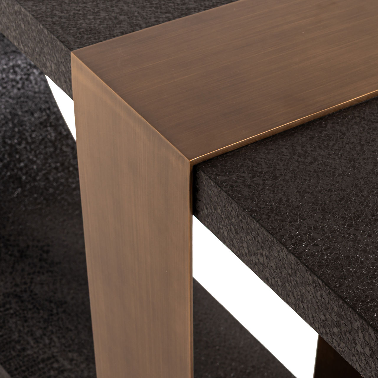 Console Bazel black/gold