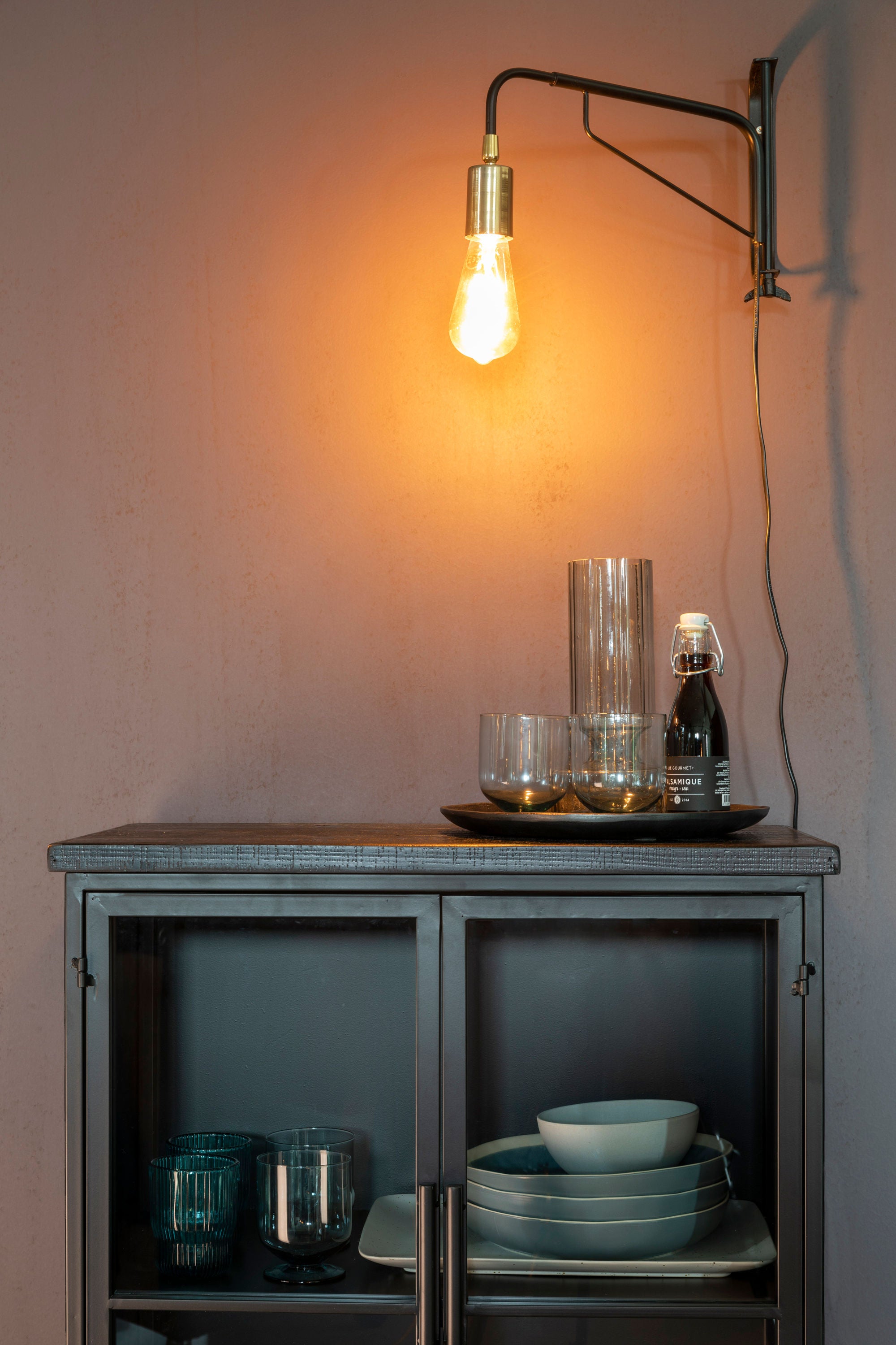 Ferre Black & Glass Low Display Unit