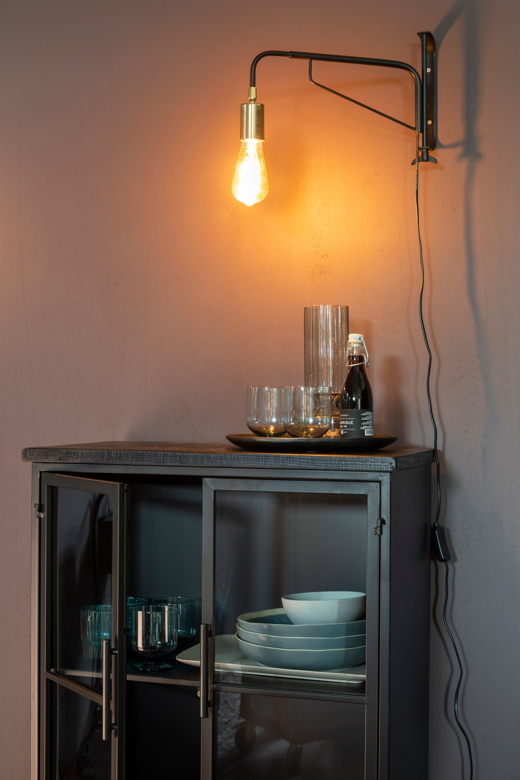 Ferre Black & Glass Low Display Unit