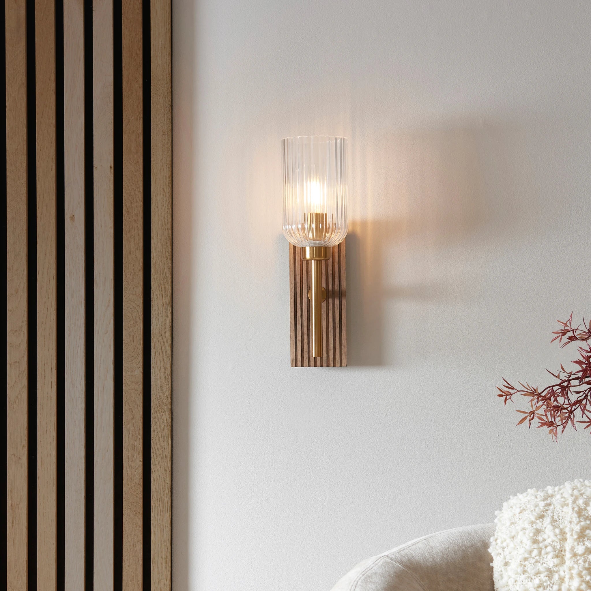 Ambercourt Dark Beechwood & Vintage Brass Wall Light