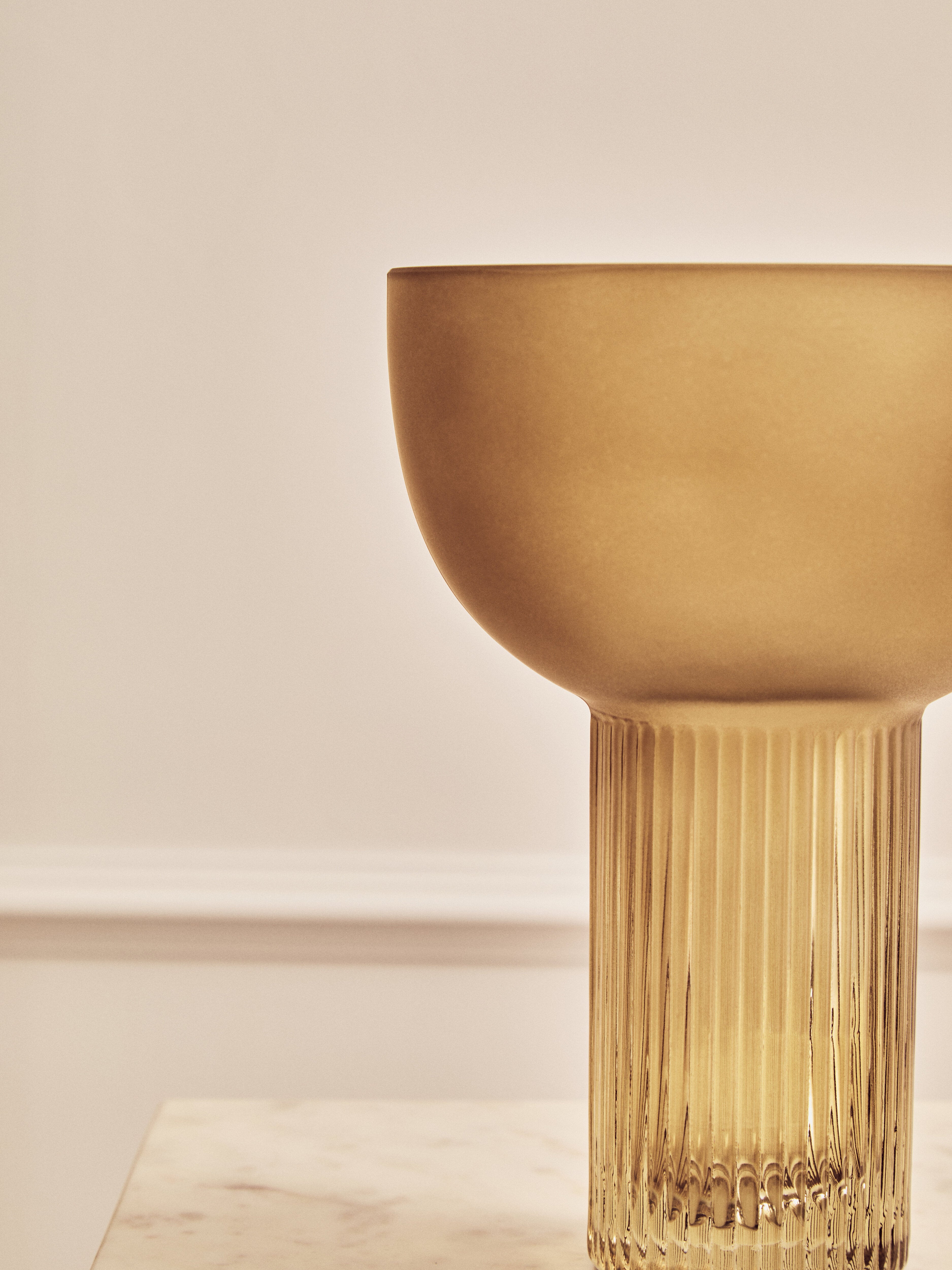 Solanto Round Travertine Top Coffee Table | Small