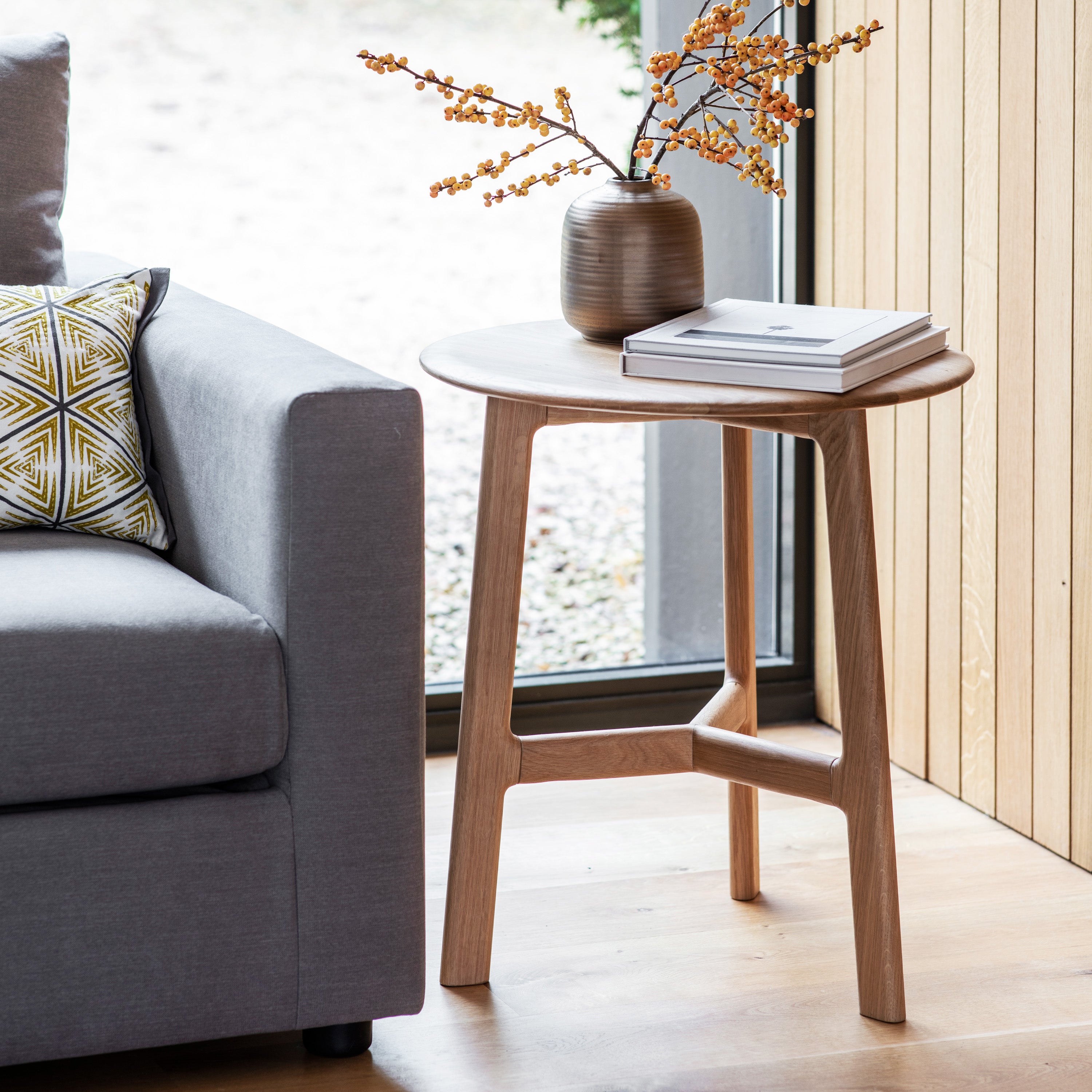 Royo Natural Oak Wood Round Side Table