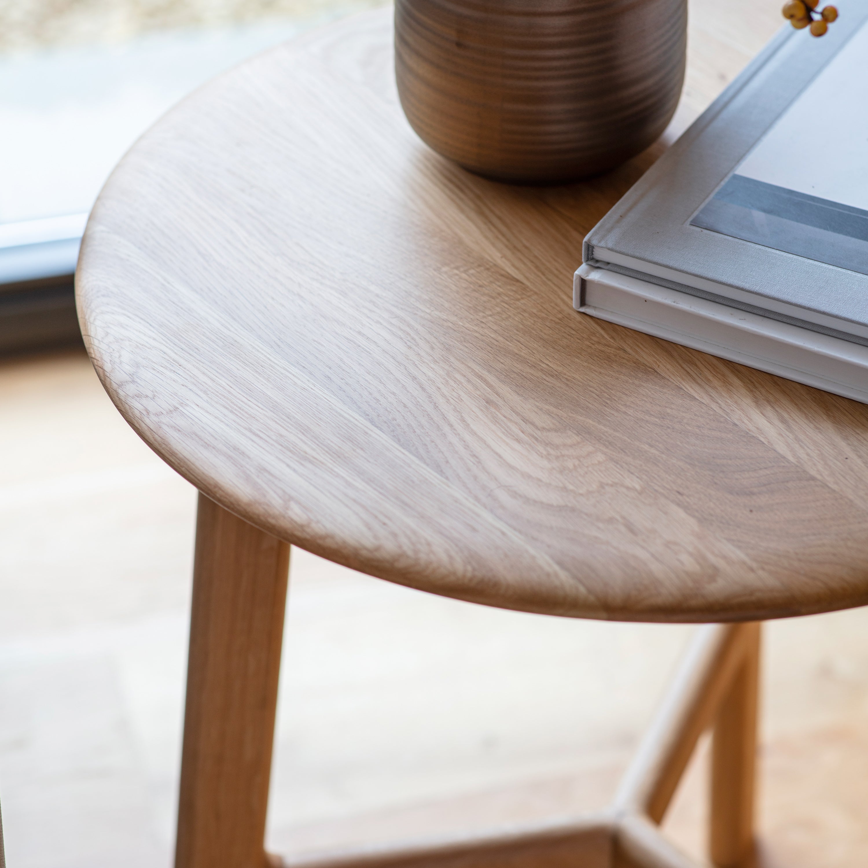 Royo Natural Oak Wood Round Side Table