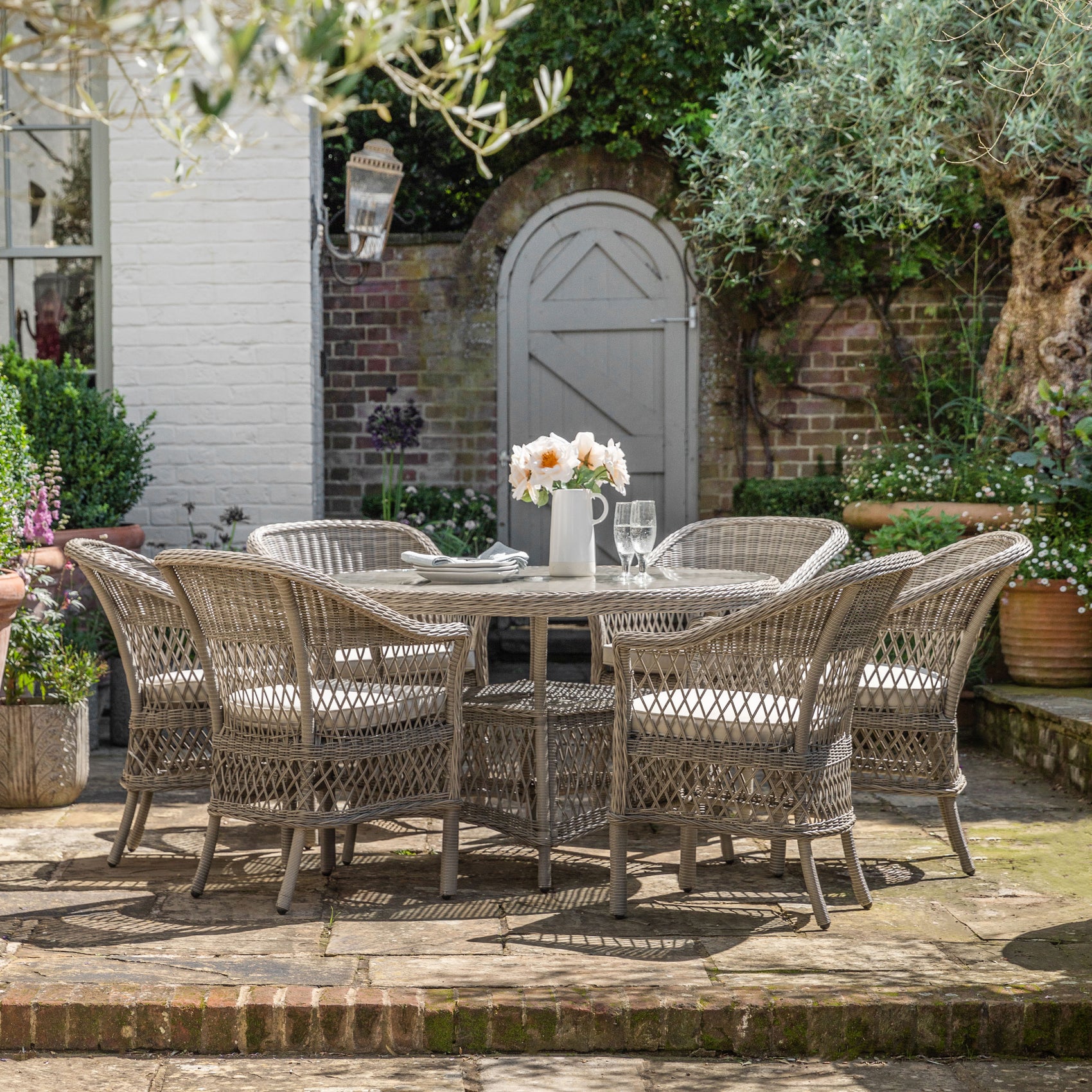 Hvar Round Outdoor Dining Set | 6 Seater