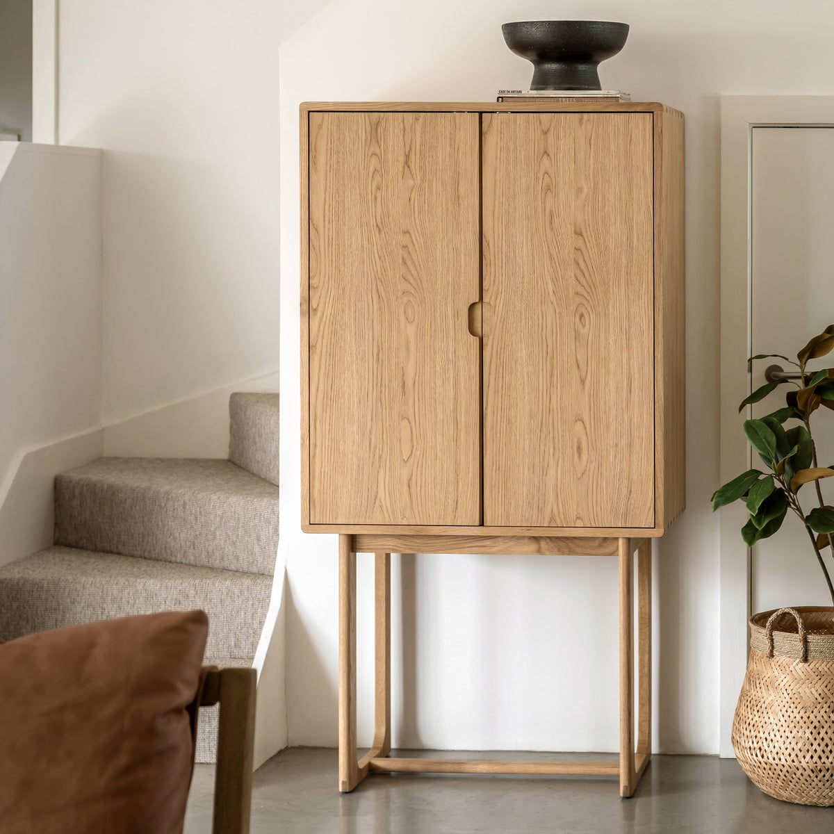 Novu Natural Oak Wood Cocktail Cabinet
