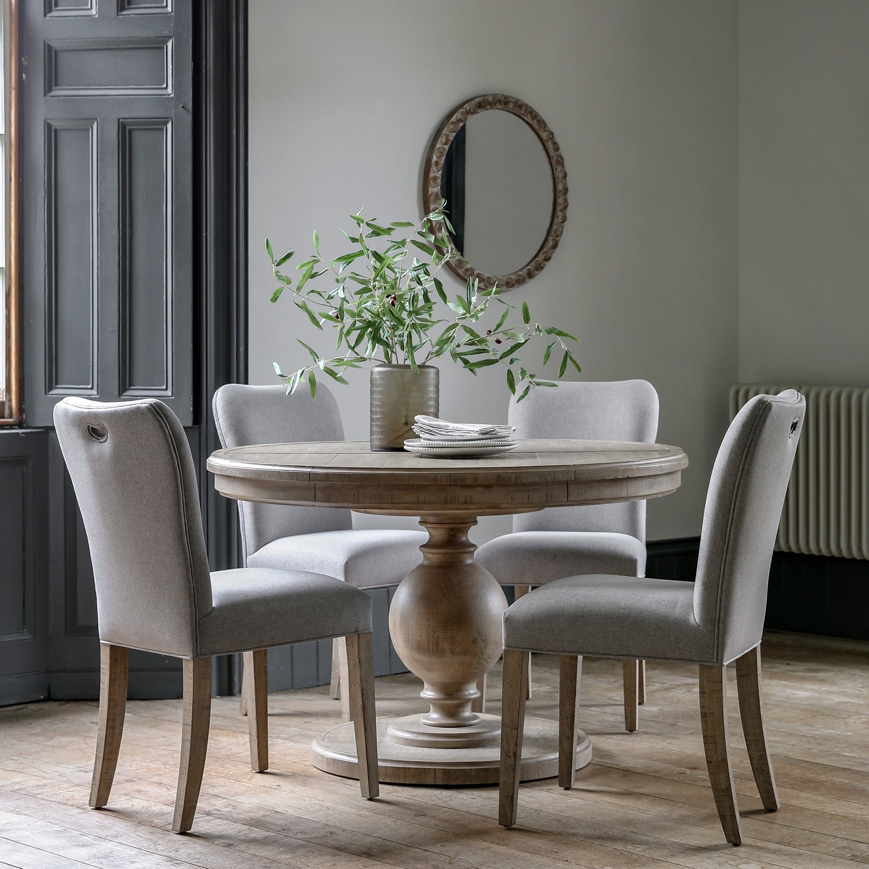 Bowen Natural Pine Wood Round Extending Dining Table | 4-6 Seater