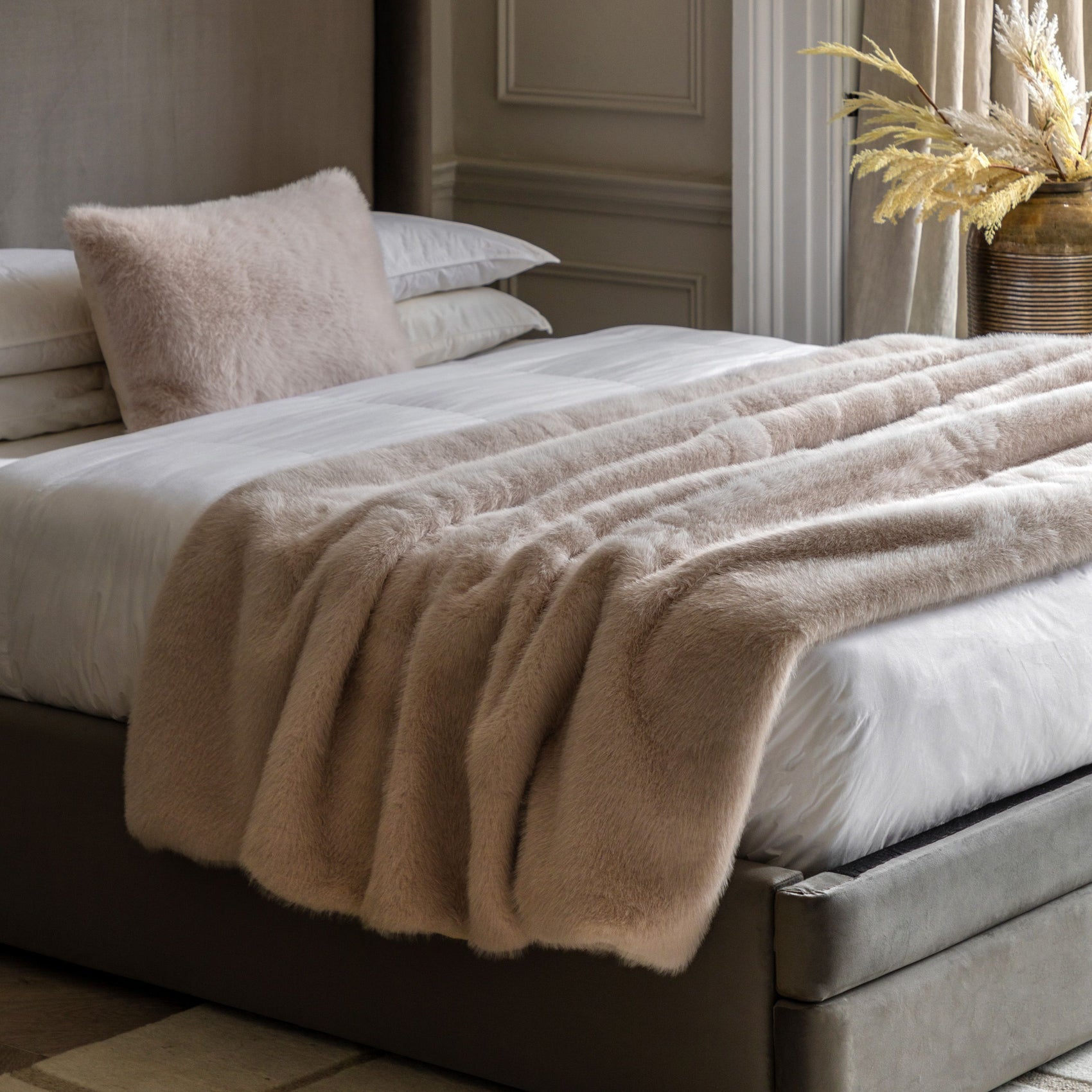 Marby Oatmeal Faux Fur Throw