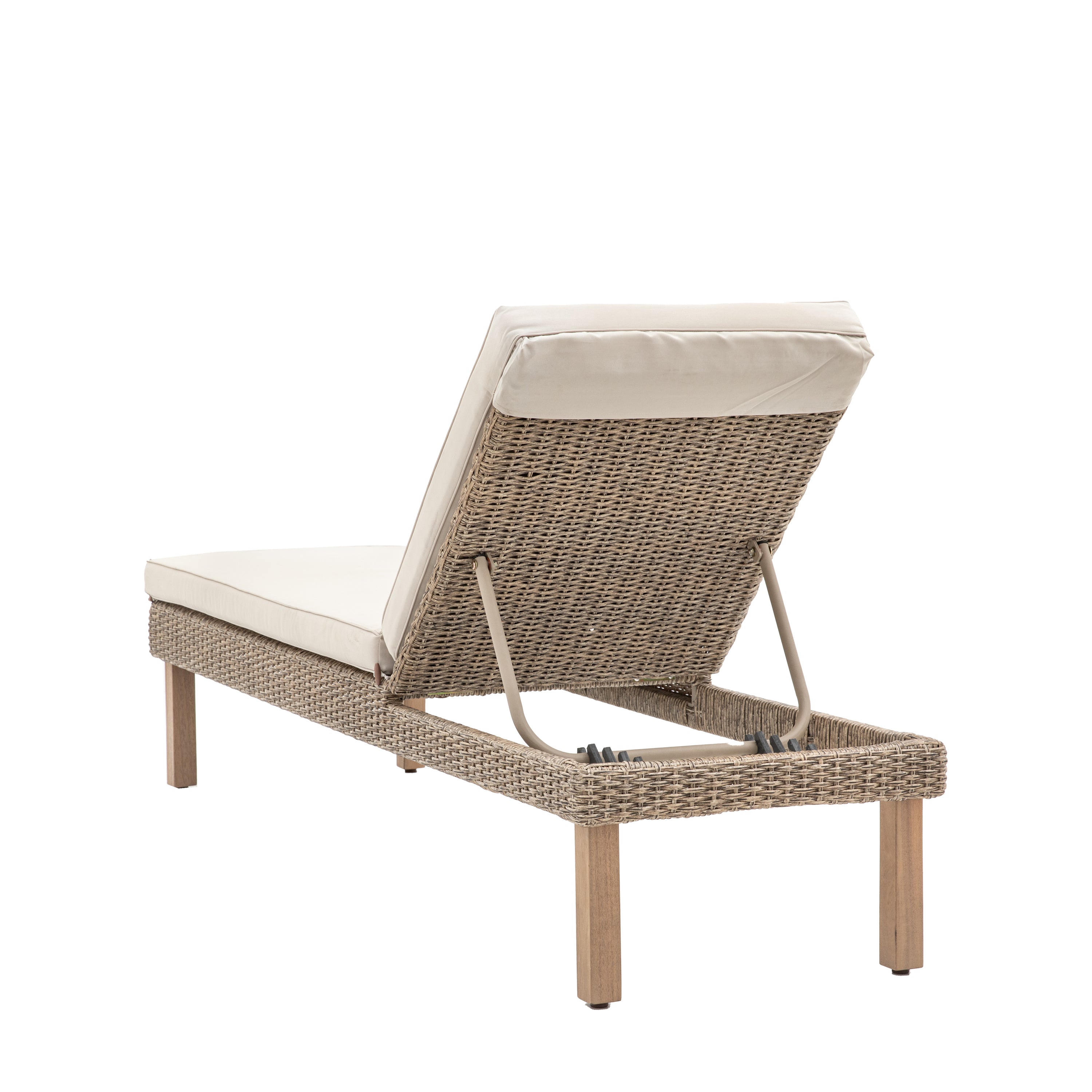 Punta Neutral Rattan Lounger