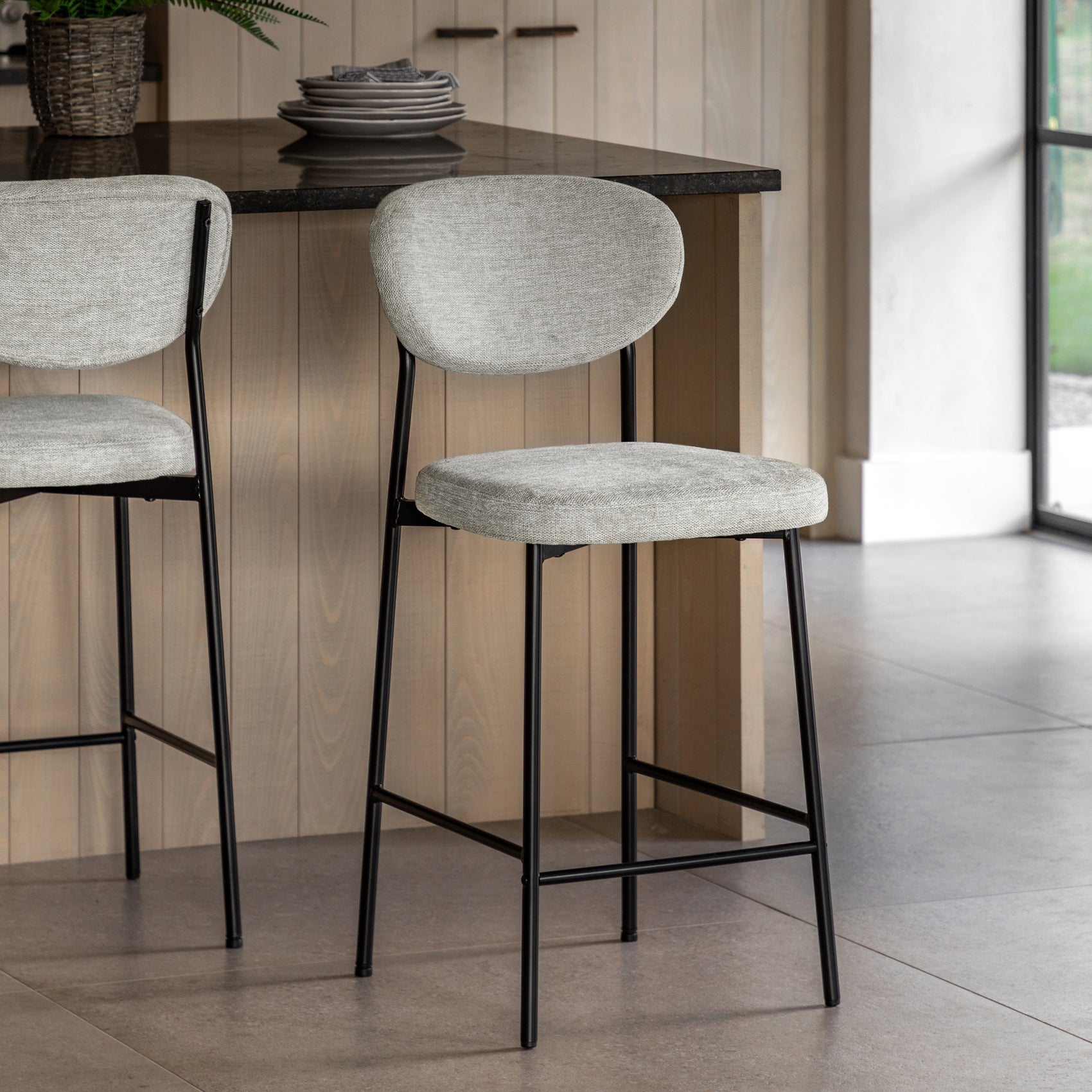 Set of 2 Oppo Natural Bar Stool