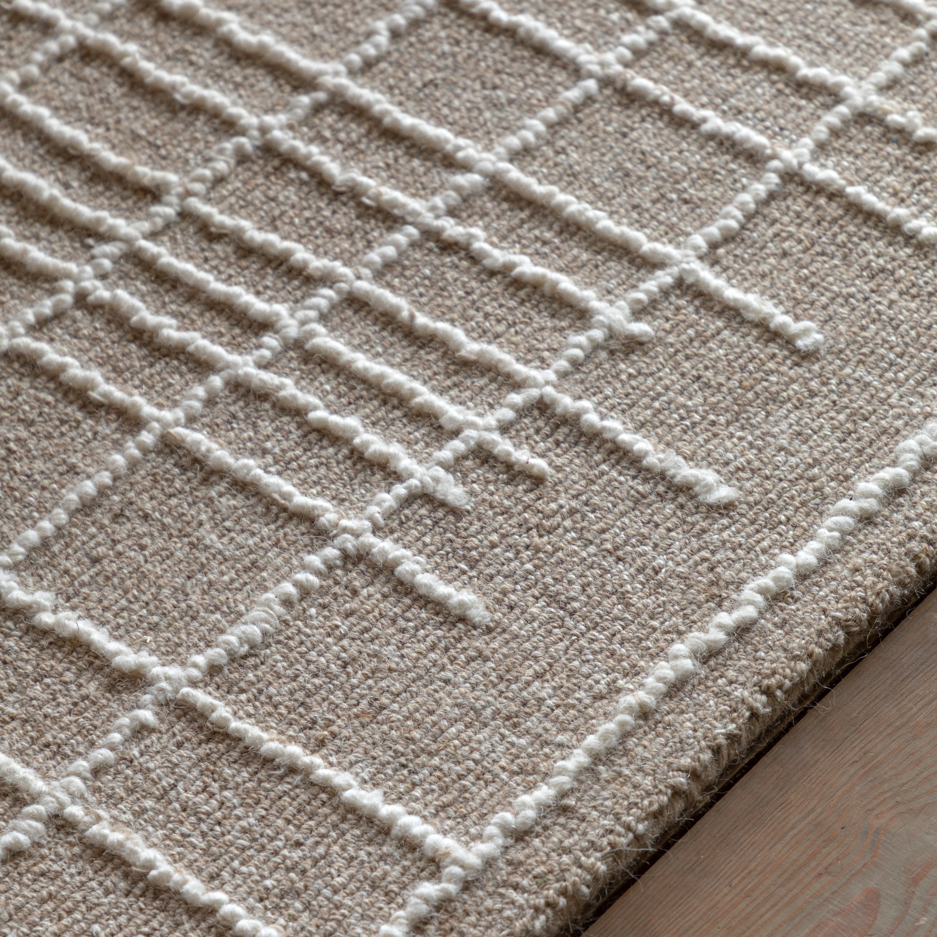 Monreat Tufted Linear Rug 200x290