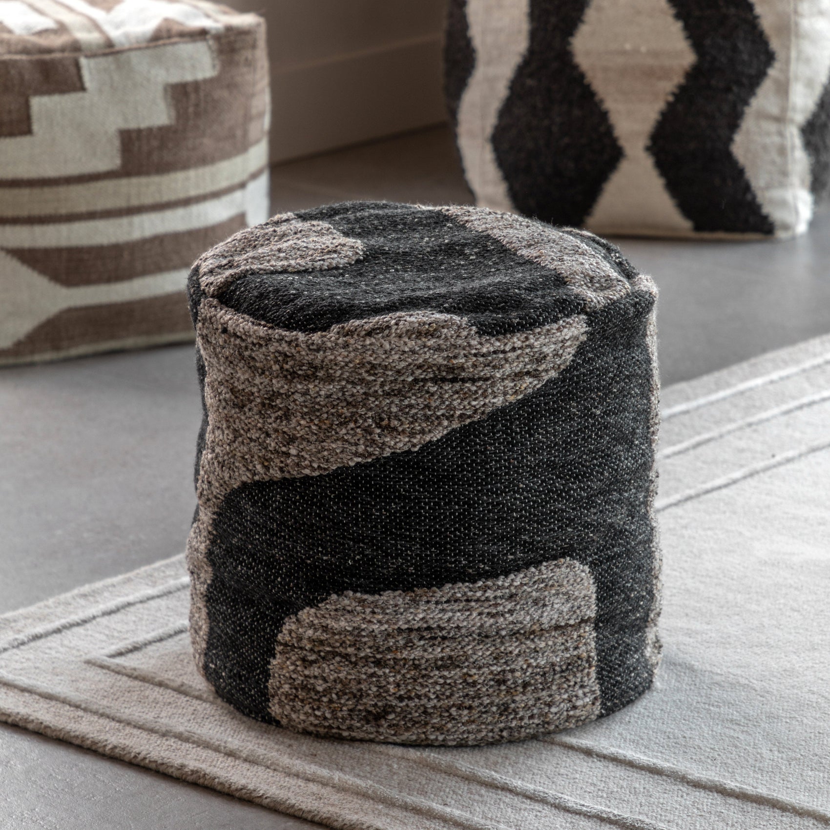 Willis Monochrome Graphic Drum Pouffe