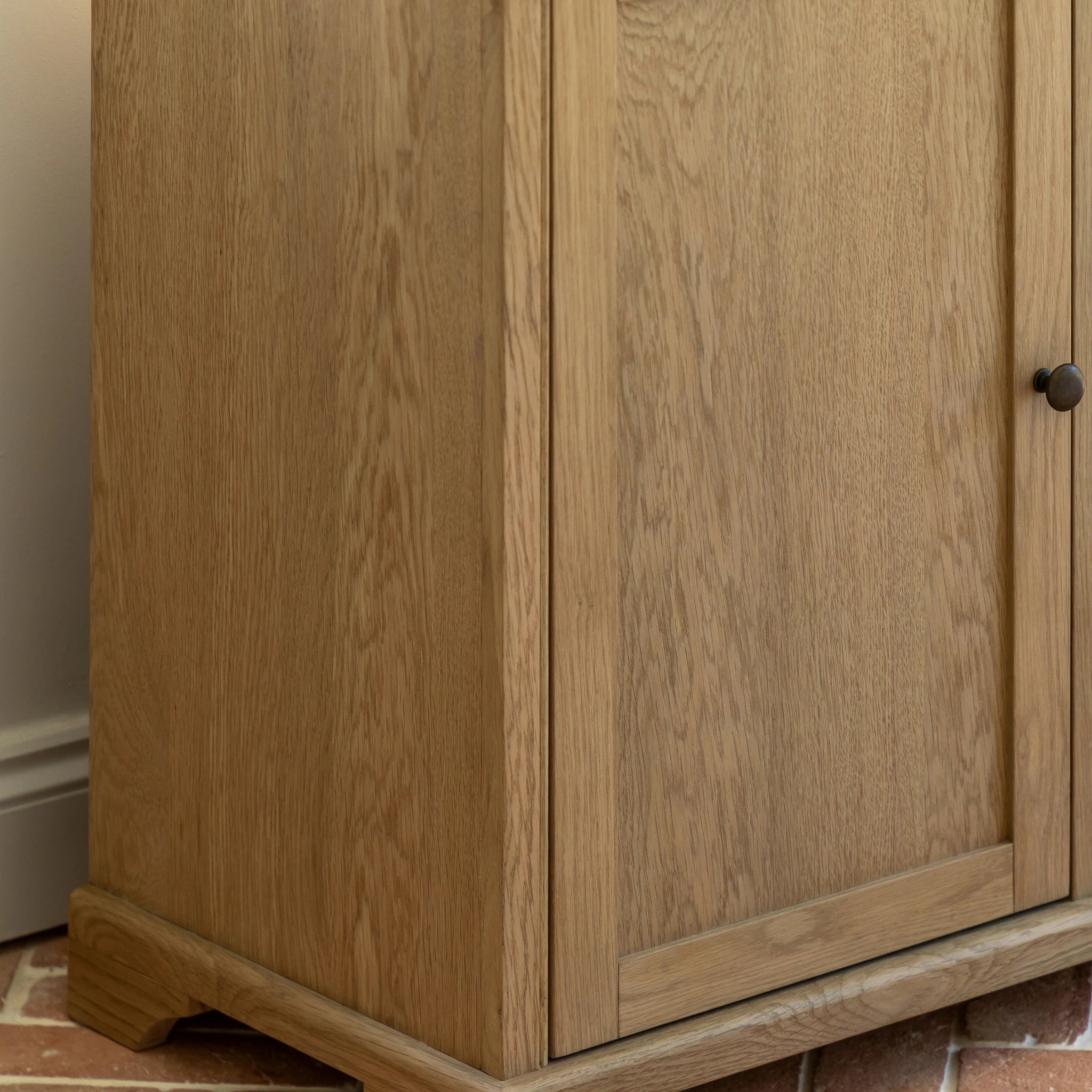 Westbridge Natural Oak Wood Sideboard Large