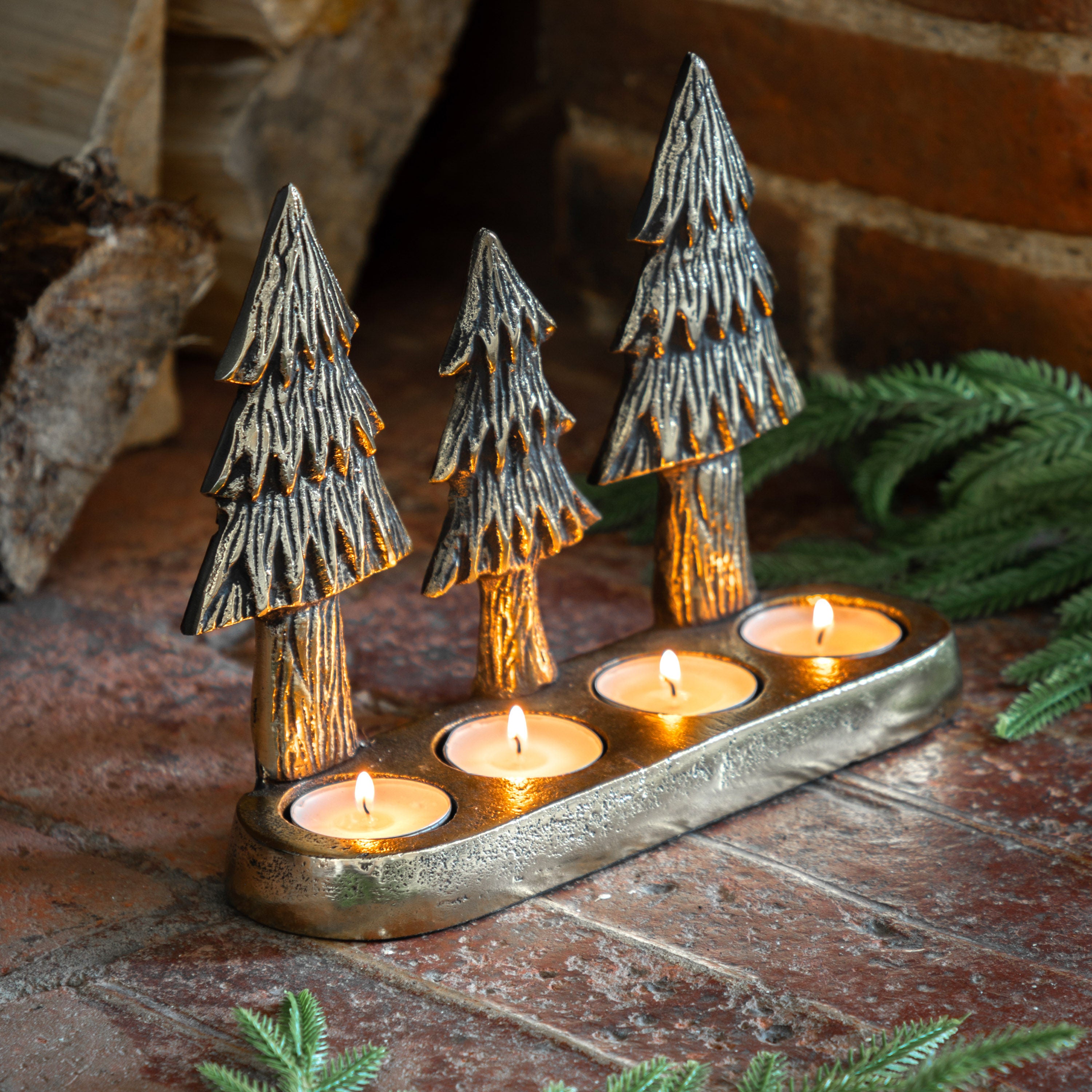 Xmas Tree Tealight Holder Gold