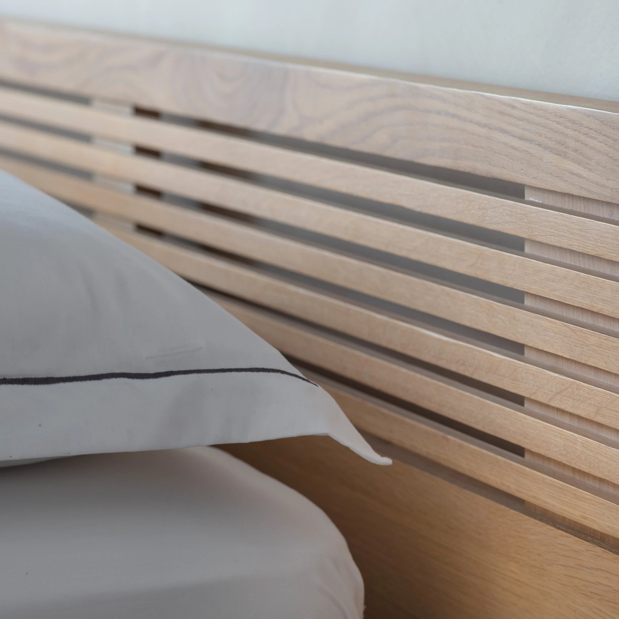 Omoto Oak Wood King Size Bed