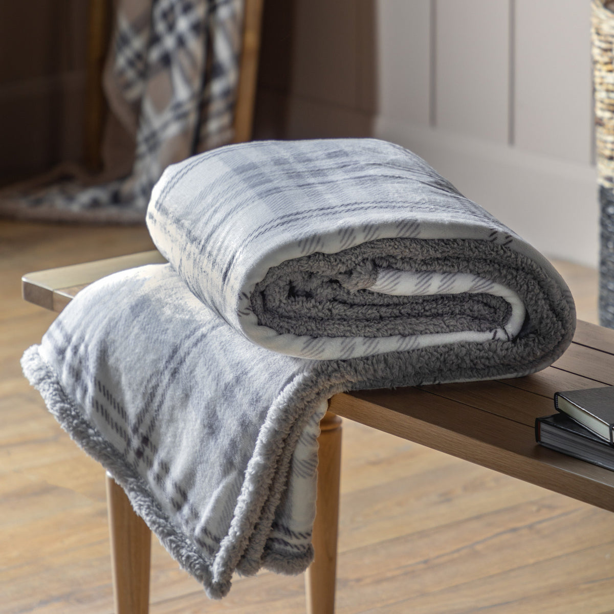 Braemere Tartan Checked Sherpa Grey Throw