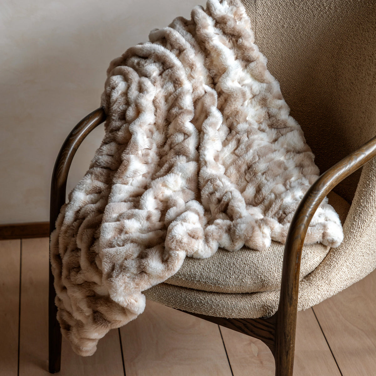 Velvette Deco Luxe Ruched Faux Fur Cream Throw