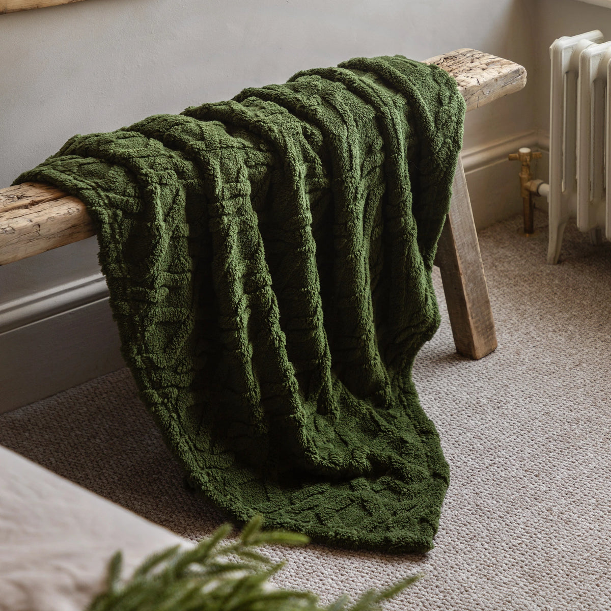 Alderrow Woodland Cable Knit Forest Green Throw