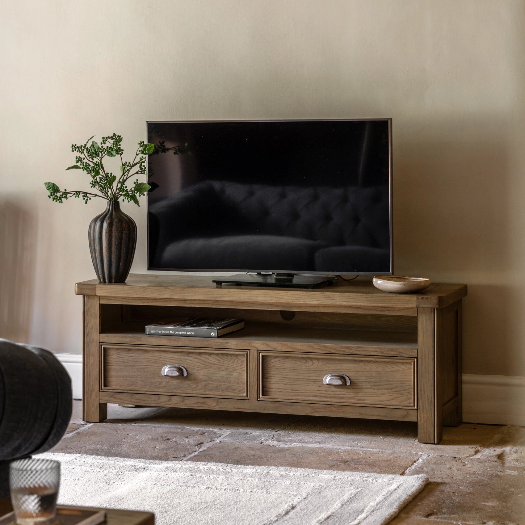 Hartbourne Natural Oak Wood TV Unit