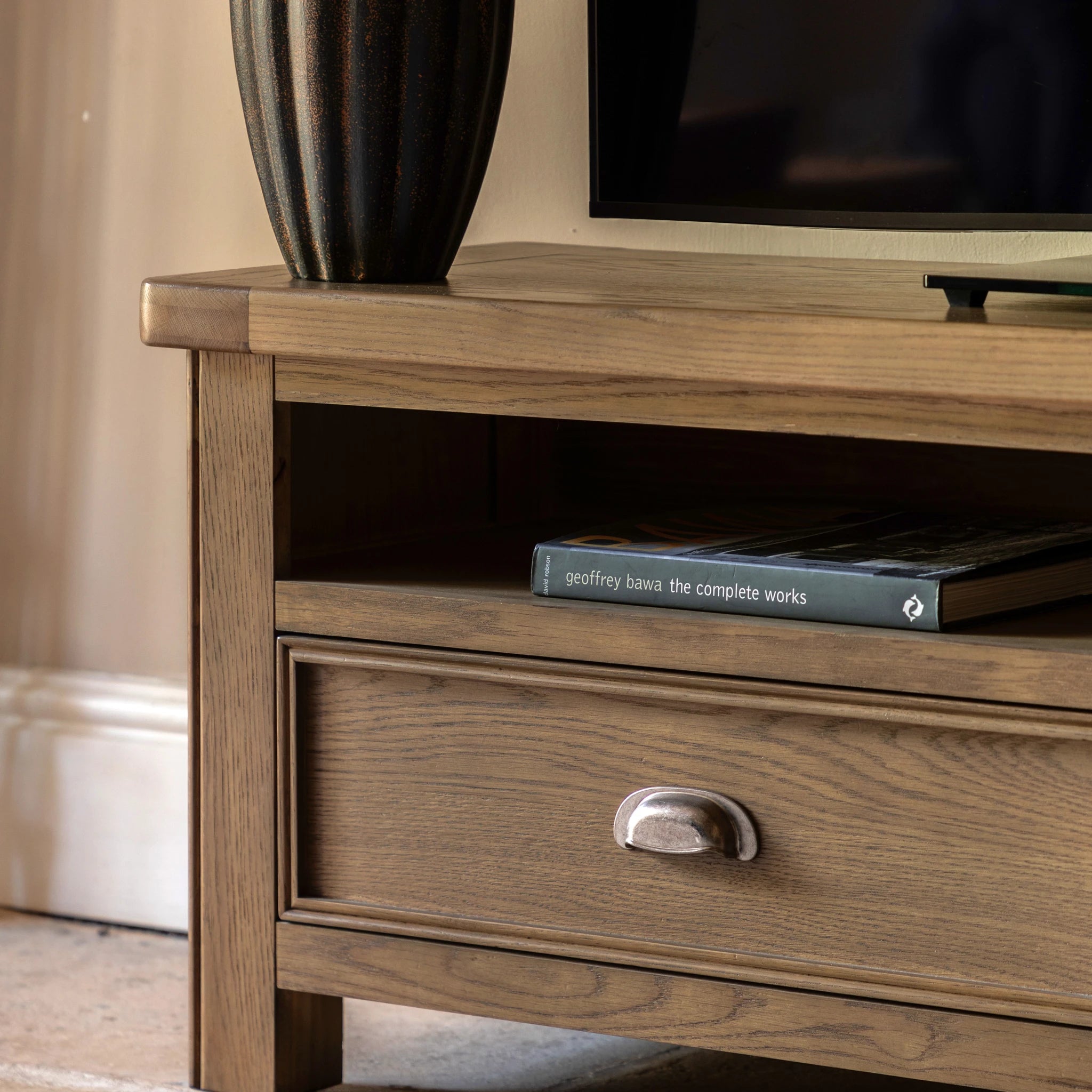 Hartbourne Natural Oak Wood TV Unit