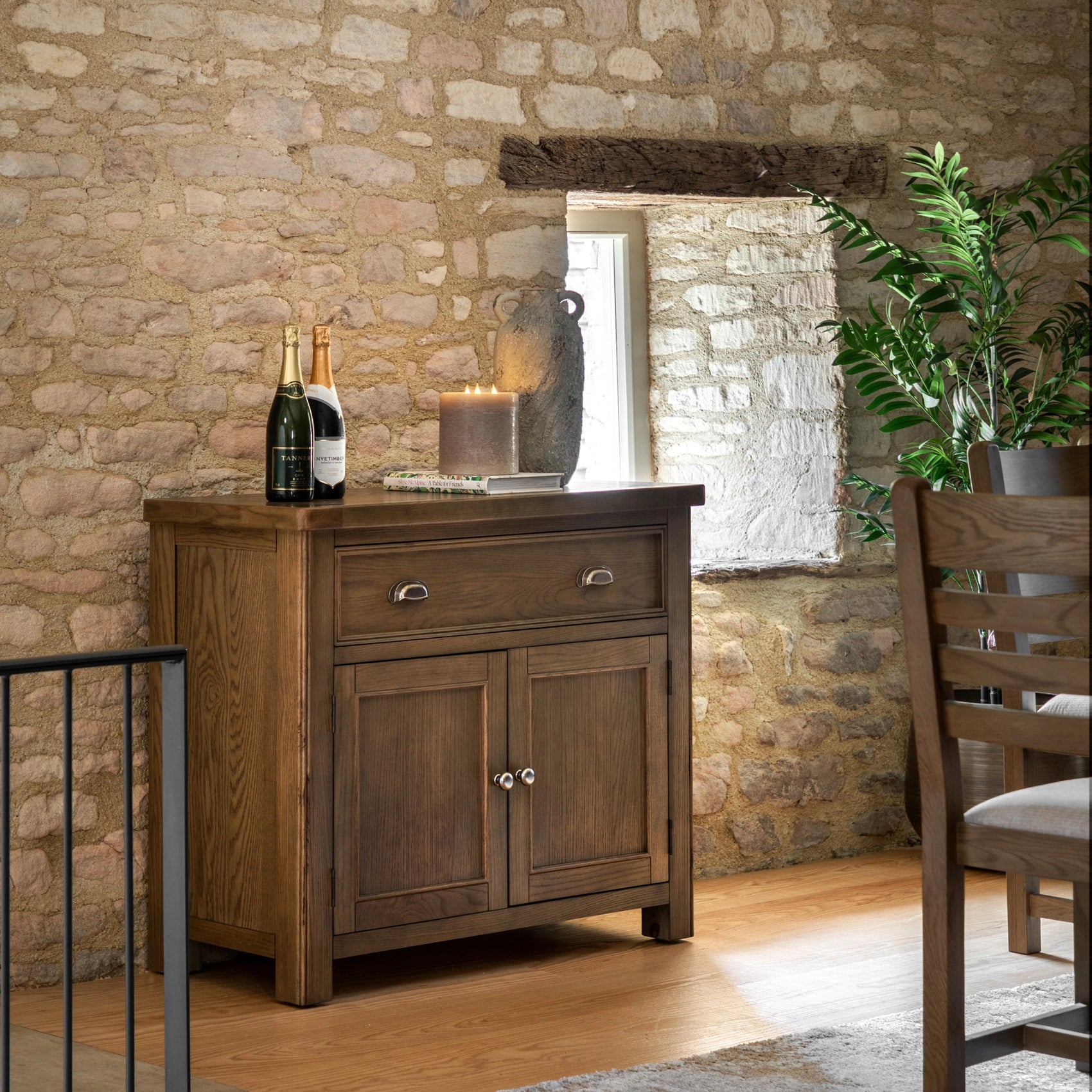 Hartbourne Natural Oak Wood Sideboard Small