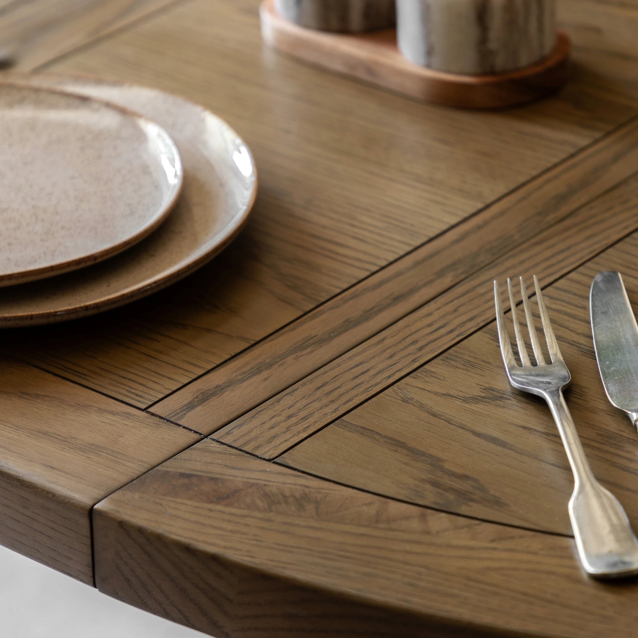 Hartbourne Round Natural Oak Wood Extending Dining Table 110-145cm